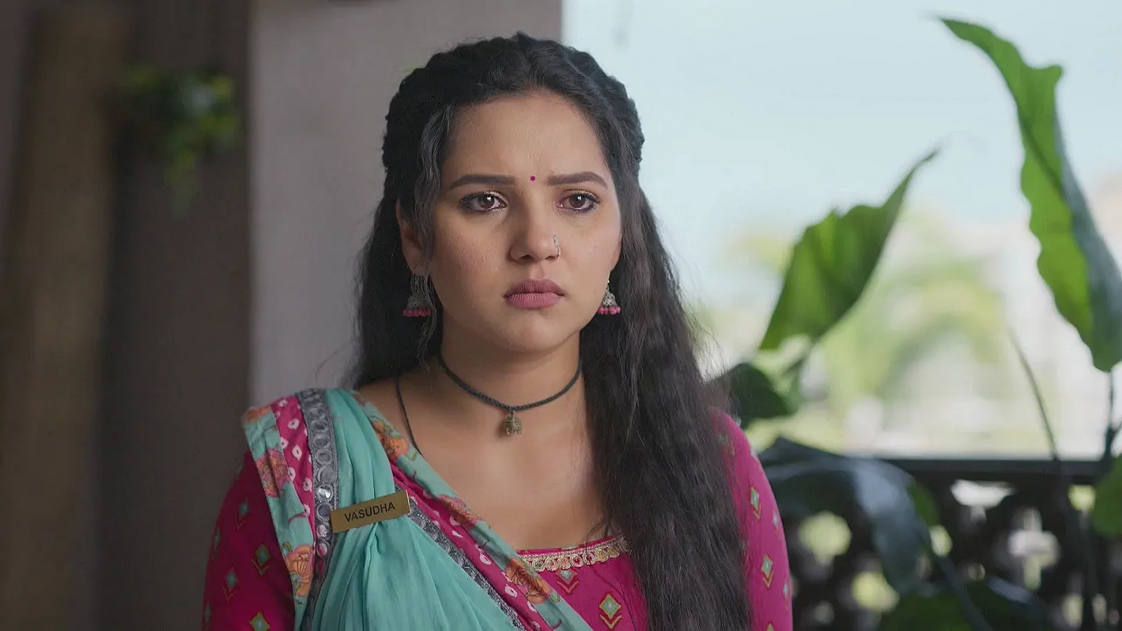 Hanumant Talks Strictly to Vasudha - Vasudha 