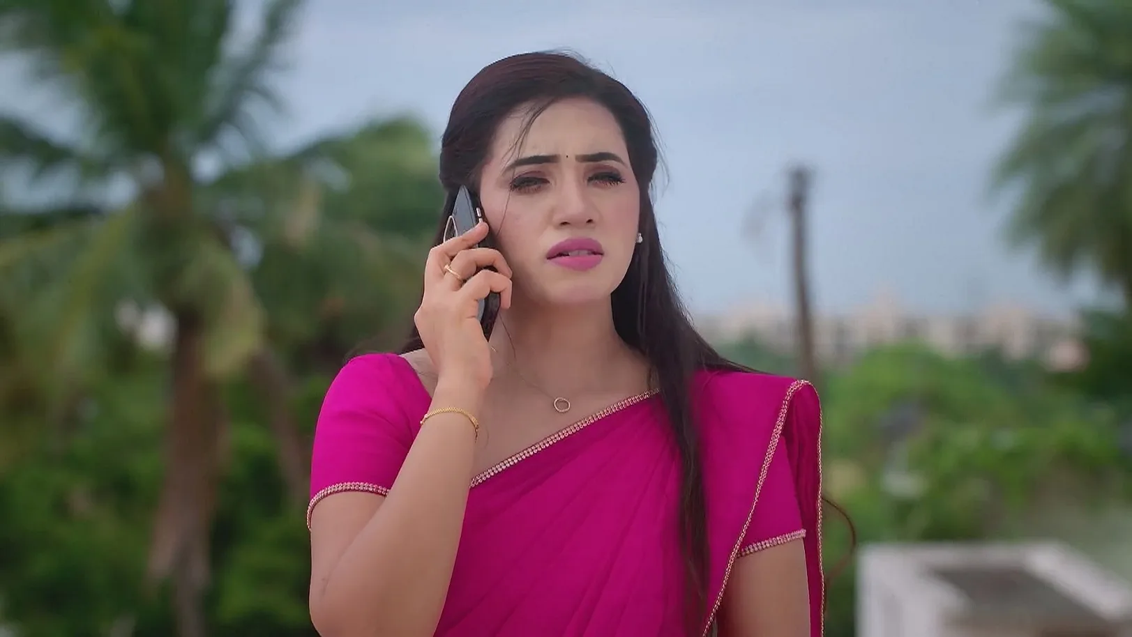 Karthigai Deepam - May 28, 2025 - Webisode 28th May 2025 Webisode
