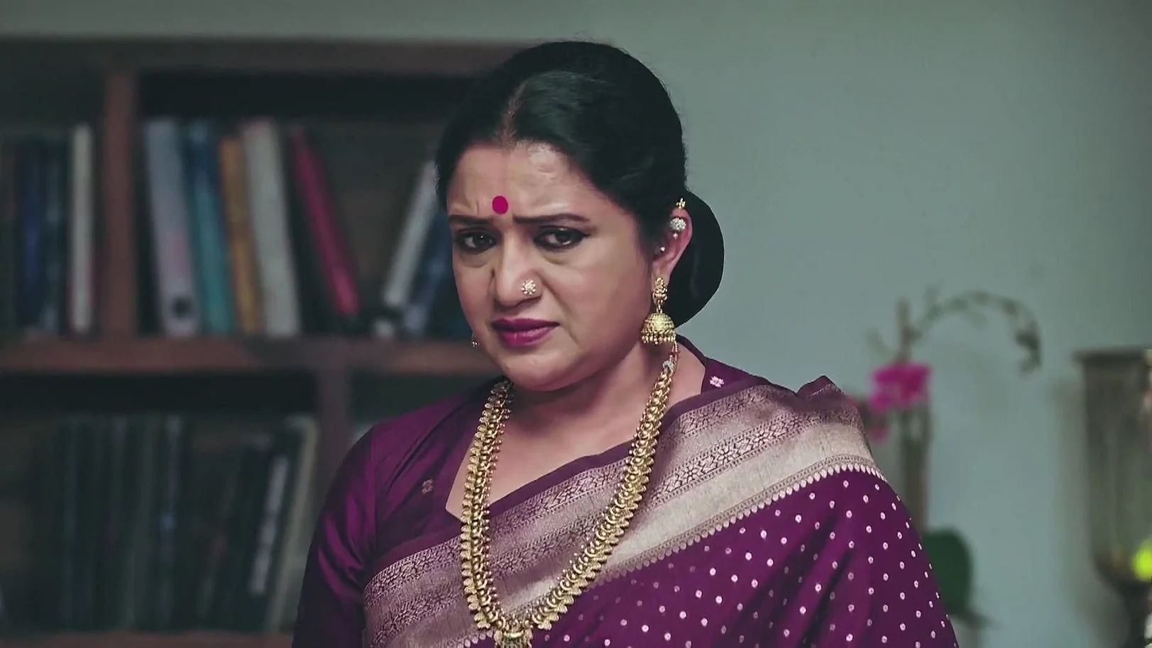 Malavika Fails to Control Jagannath - Naa Ninna Bidalaare 