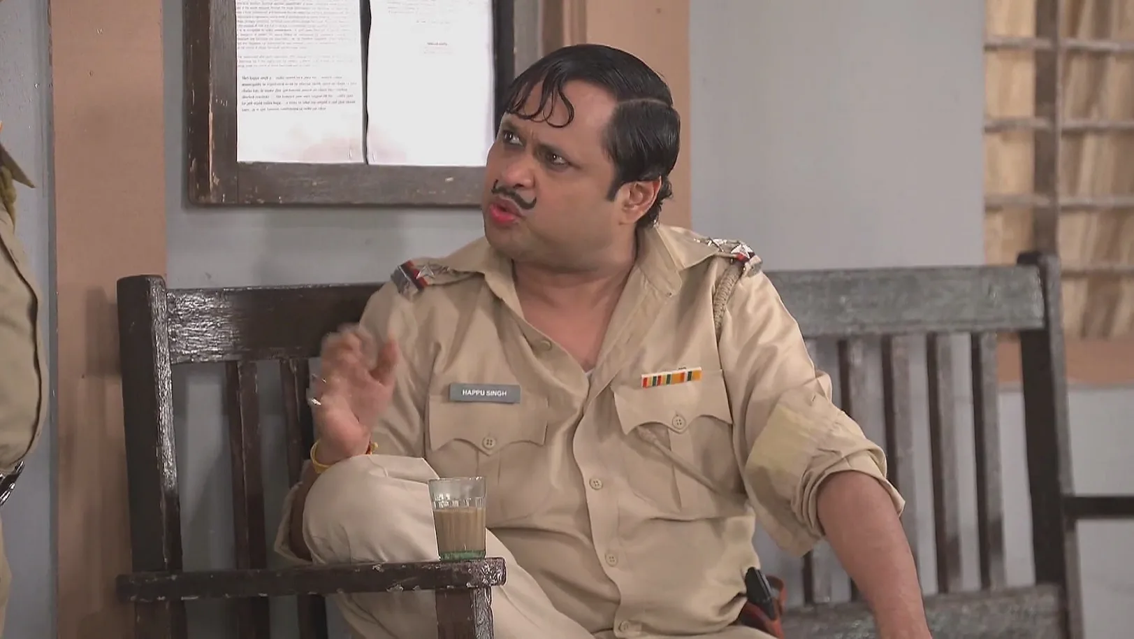 Happu's Offer to Manohar - Happu Ki Ultan Paltan 