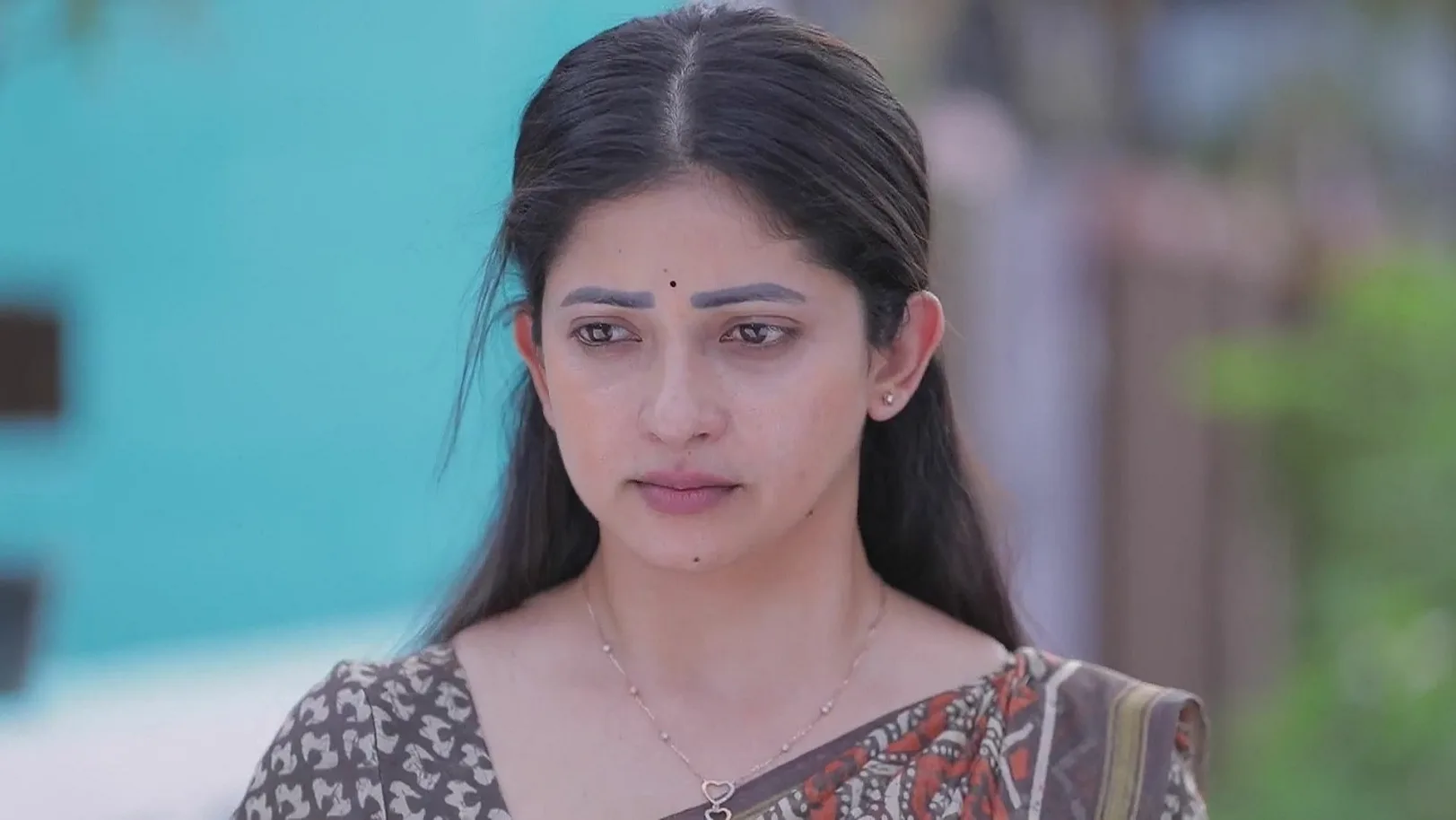Bharathi Sells Her Car to Help Mano 2nd June 2025 Webisode