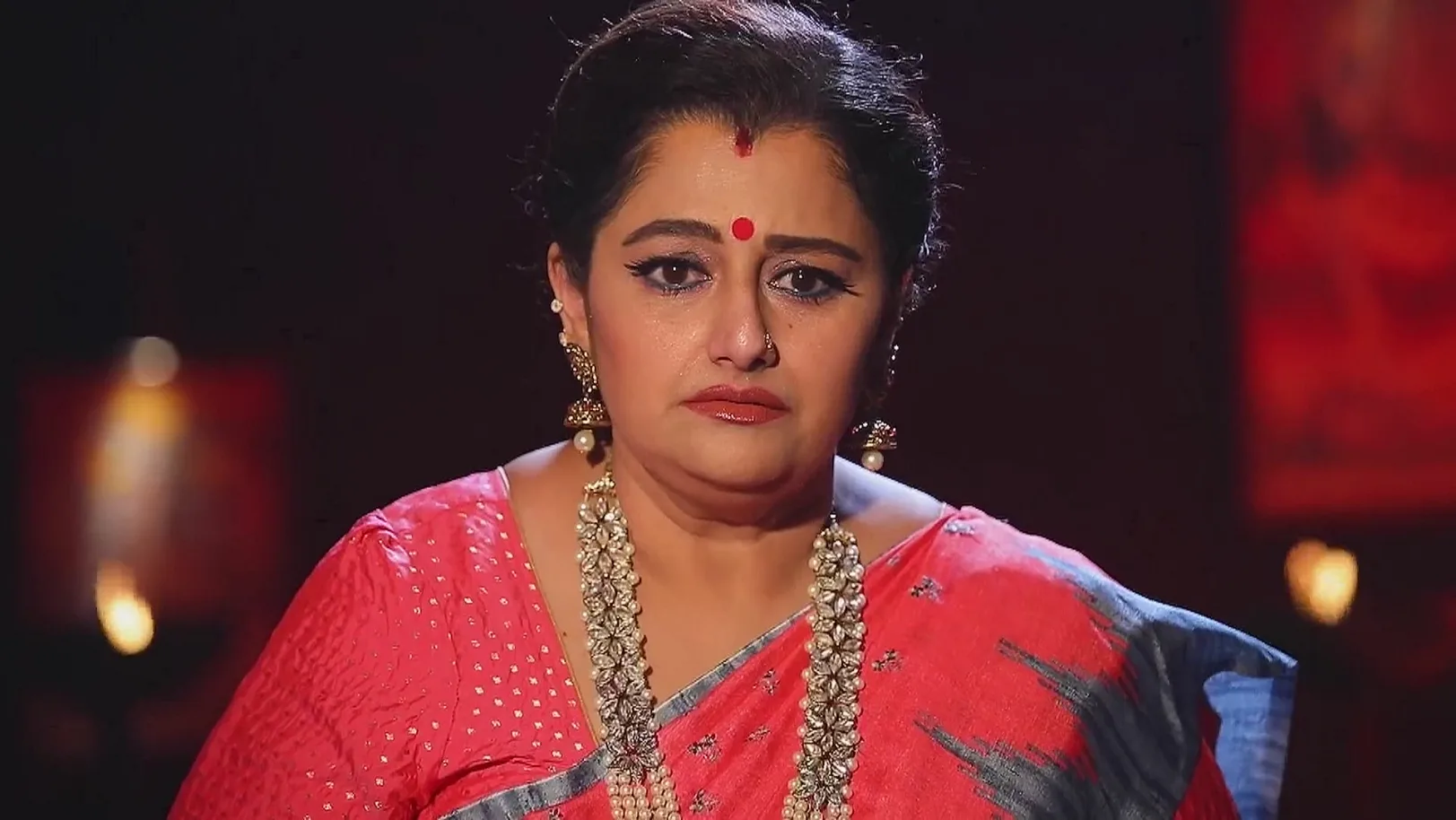 Kamandalan Blames Bommi's Spirit - Ninaithale Innikkum 