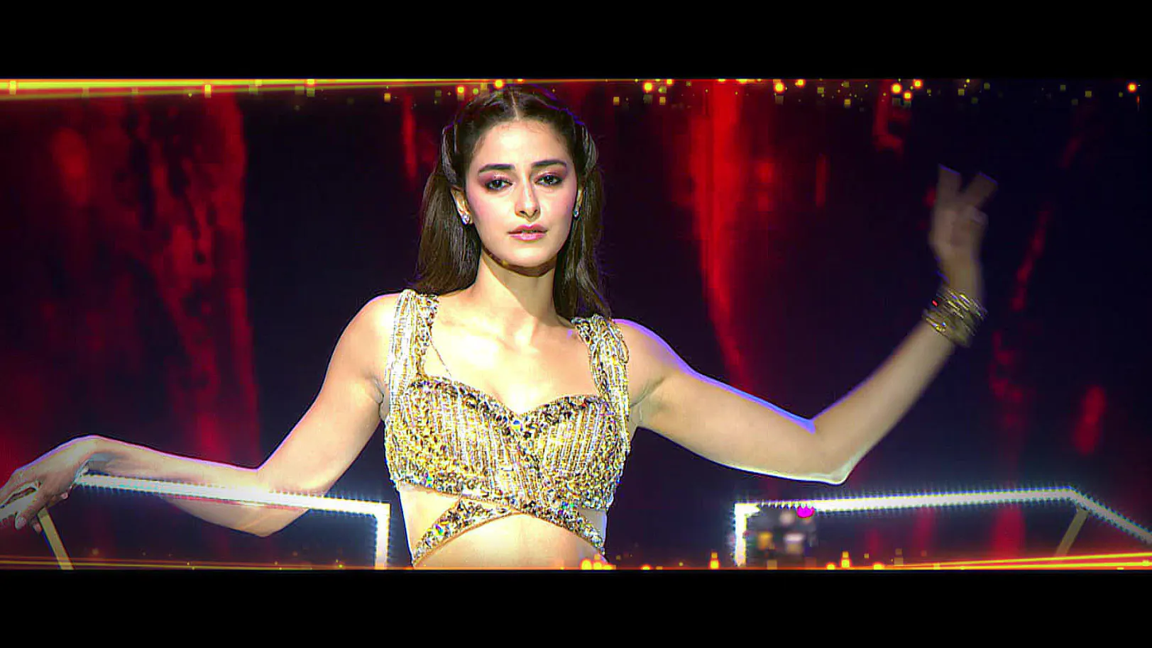 Ananya’s Magical Dance Lights Up the Stage - Zee Cine Awards 2025 - Promo