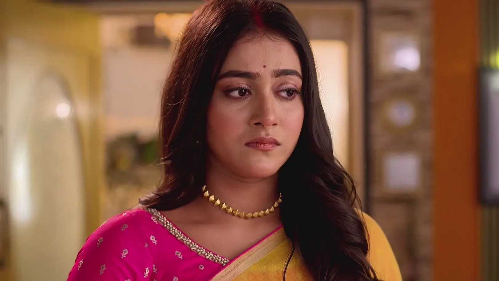 Shakyajit Appoints Aarshi His New Manager - Tui Amar Hero 
