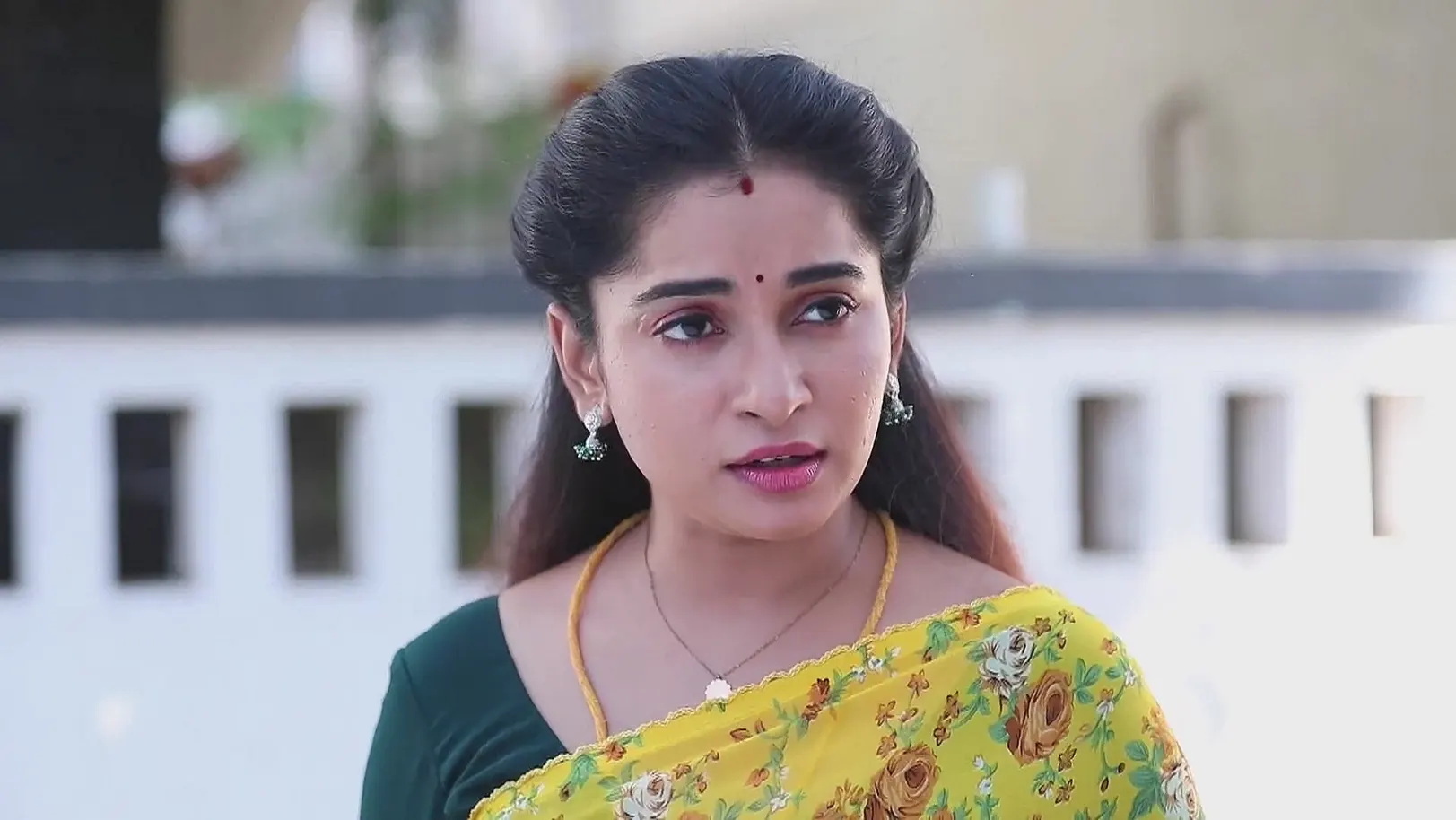 Thulasi Shares Her Plan with Kaveri - Mounam Pesiyadhe 