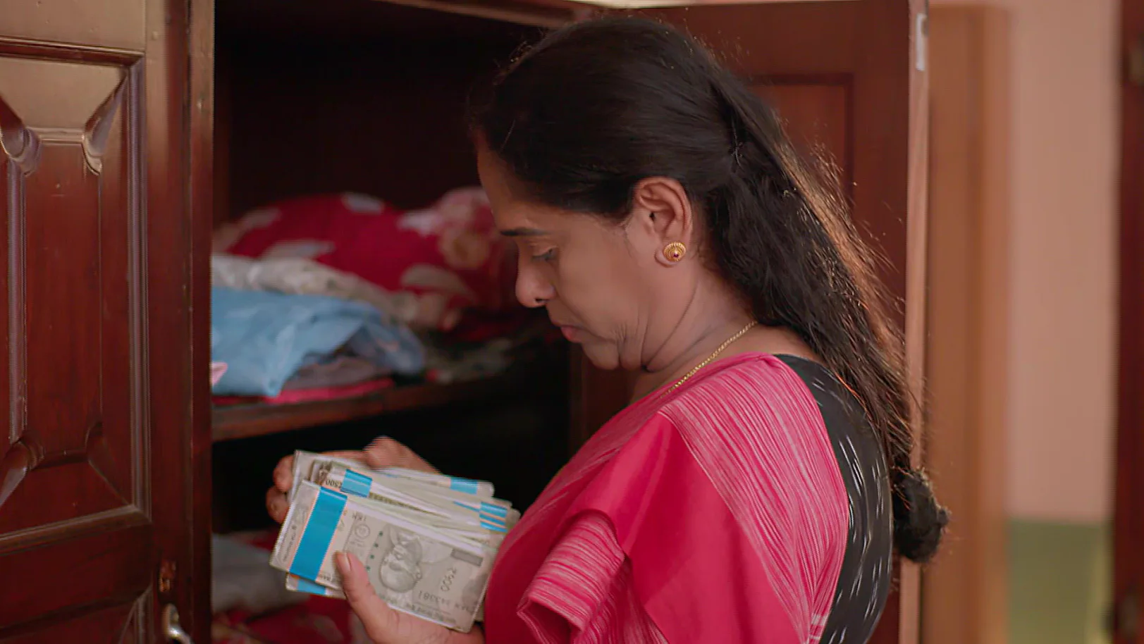 Manathe Kottaram - June 10, 2025 - Episode Spoiler