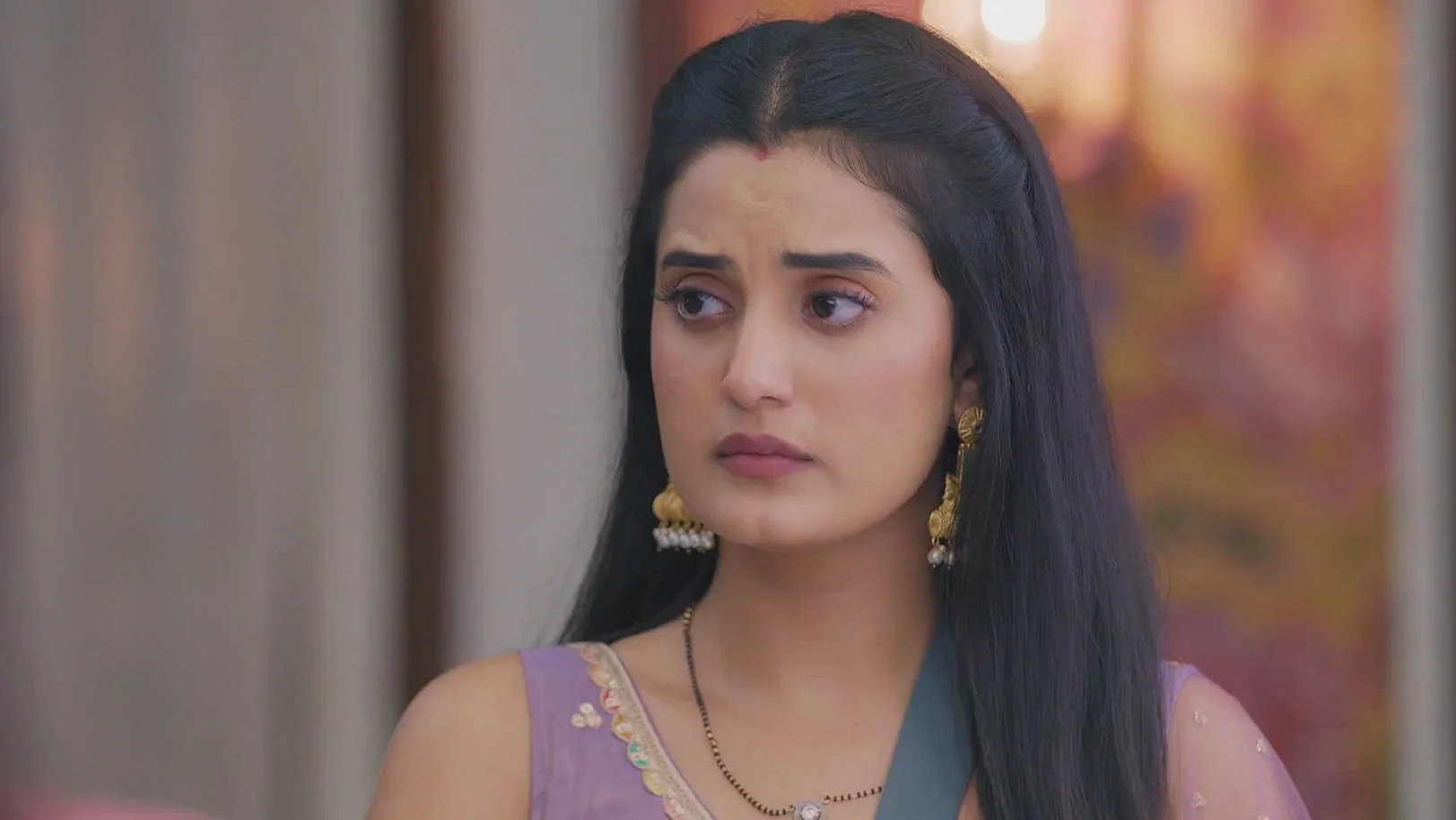 Jamuna Exposes Unnati - Jaane Anjaane Hum Mile 