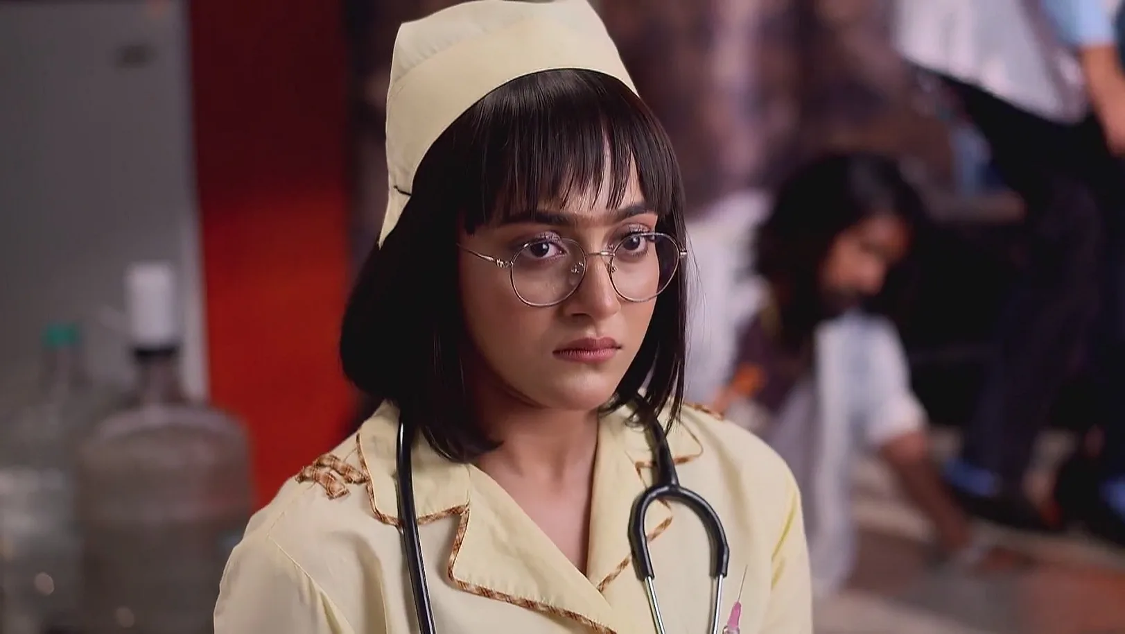 Aarshi Attempts to Give an Injection to Anthony - Tui Amar Hero 