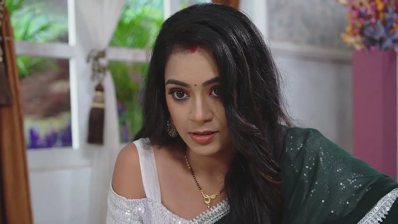Richa's Plans for Akshay - Tuma Bina 