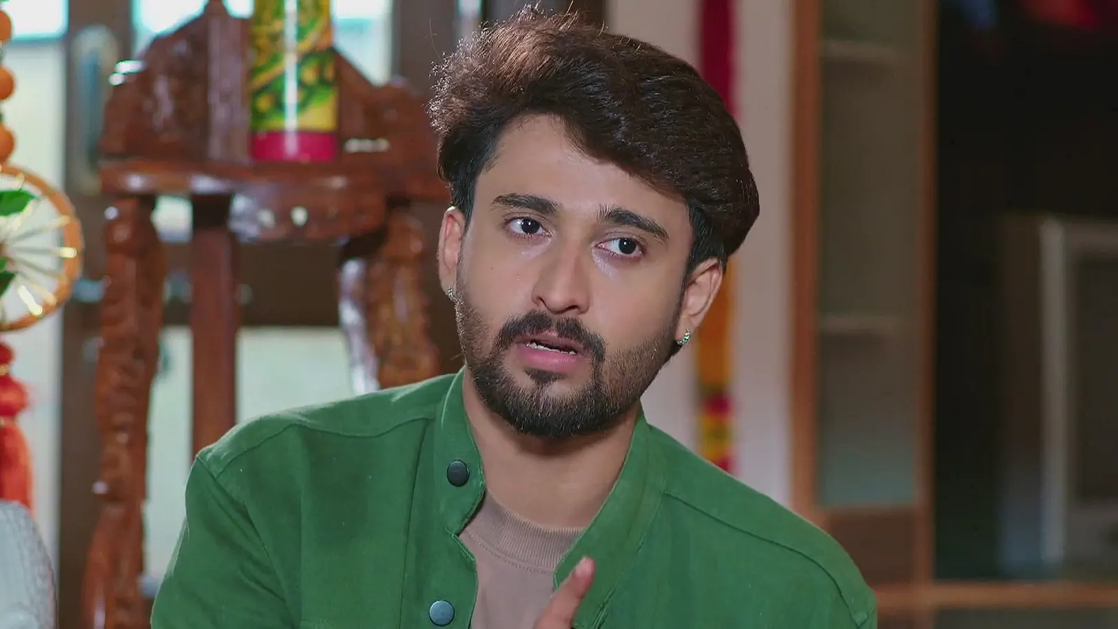 Chirag Applies Henna to Deepa's Palms 25th June 2025 Webisode