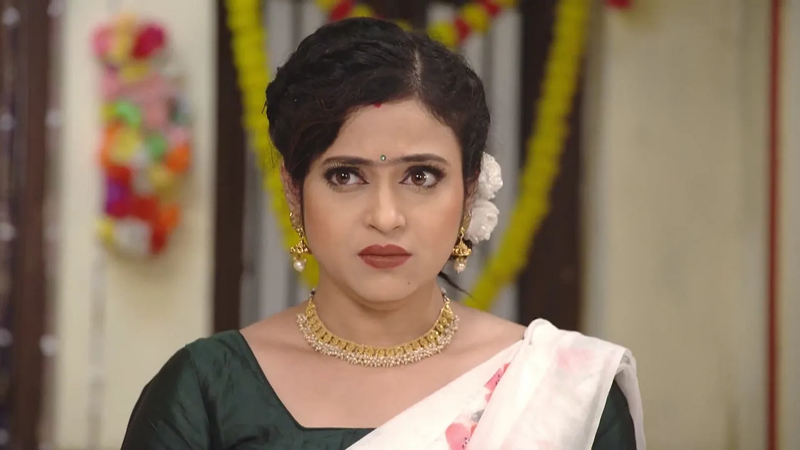 Prince Tries to Expose Dev - Sathi Sata Janmara 