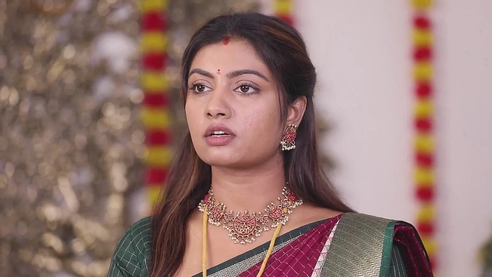 Surya Questions Durga - Maari 