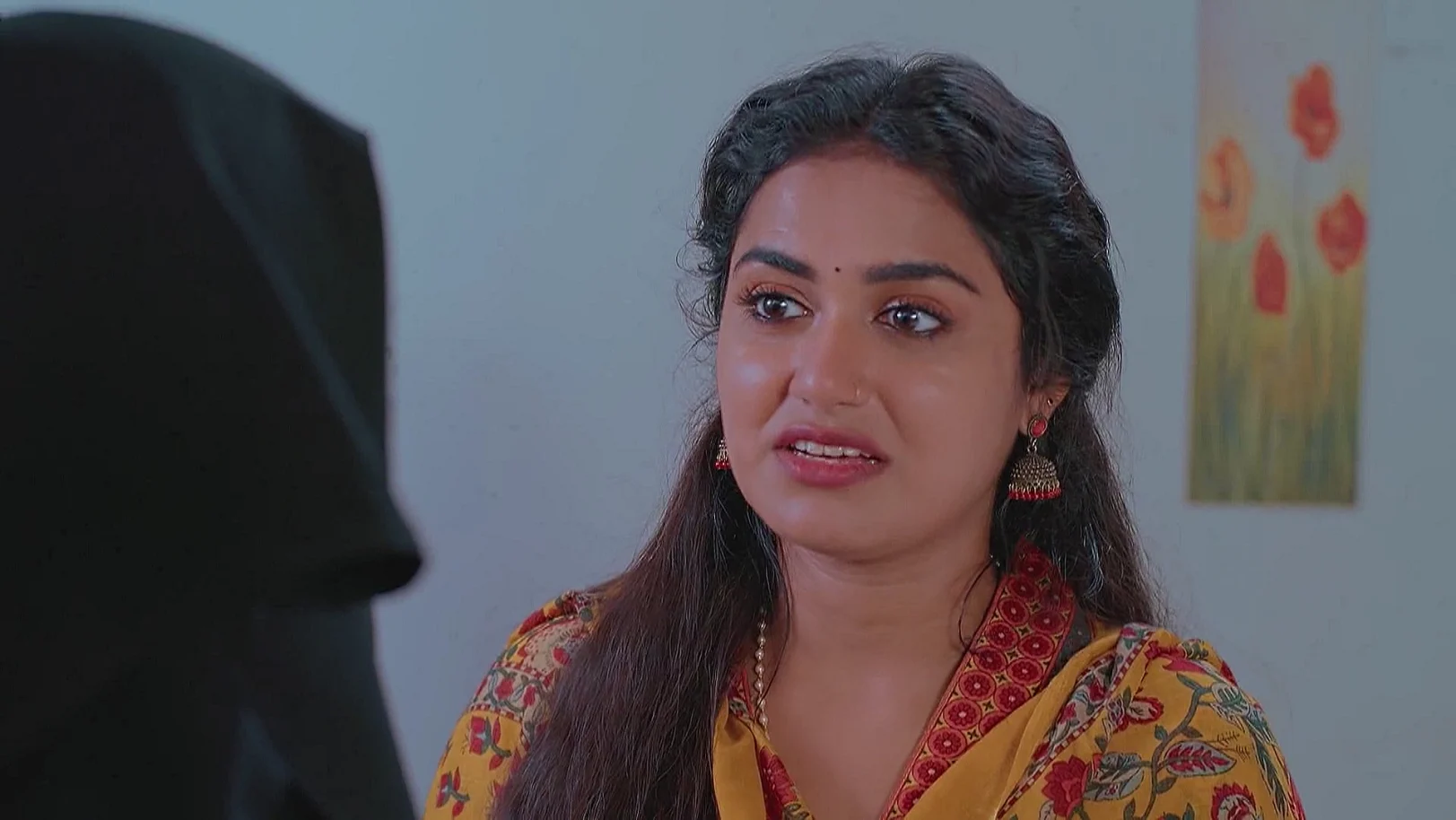 Shyama's Advice to Radhika - Snehapoorvam Shyama 