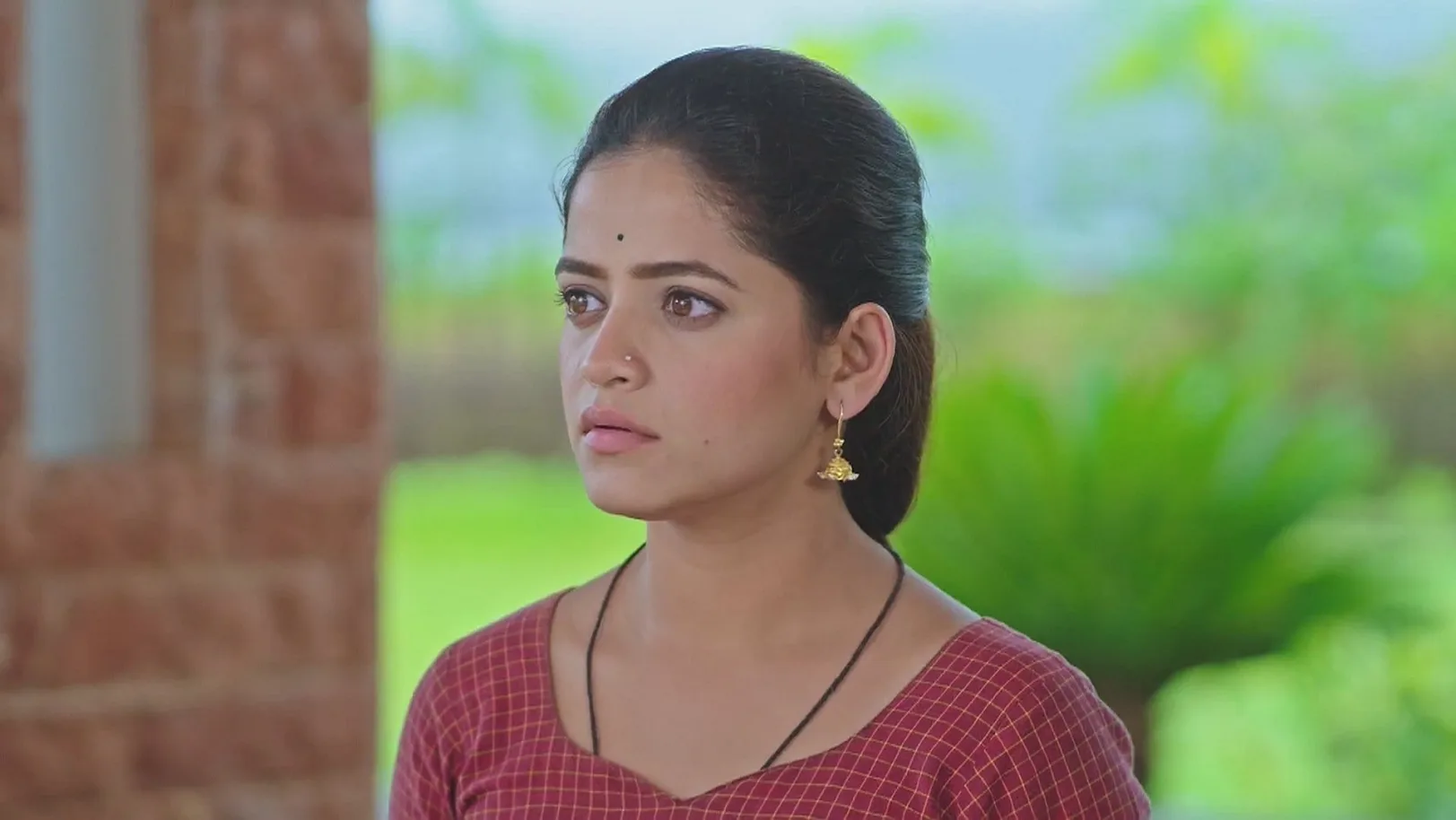 Damini Scolds Paritosh Over the Marriage - Paaru 