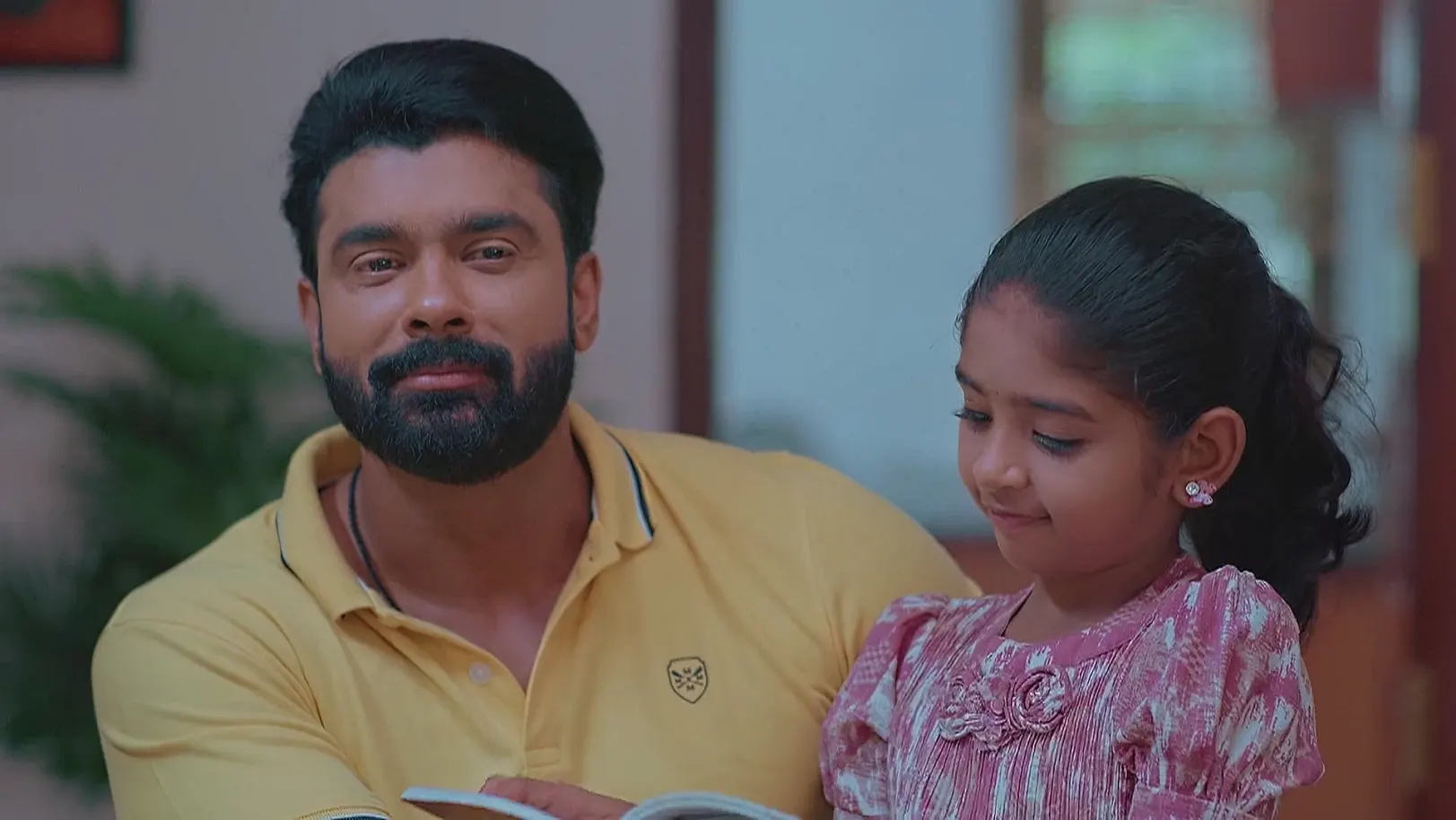 Ramakrishnan Shares His Joy with Harishankar - Madhura Nombara Kattu 