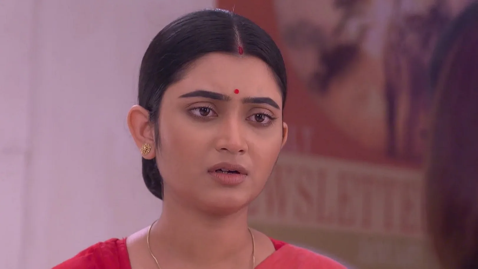 Divya Is Shocked to See Jagadhatri at Her Office - Jagadhatri 