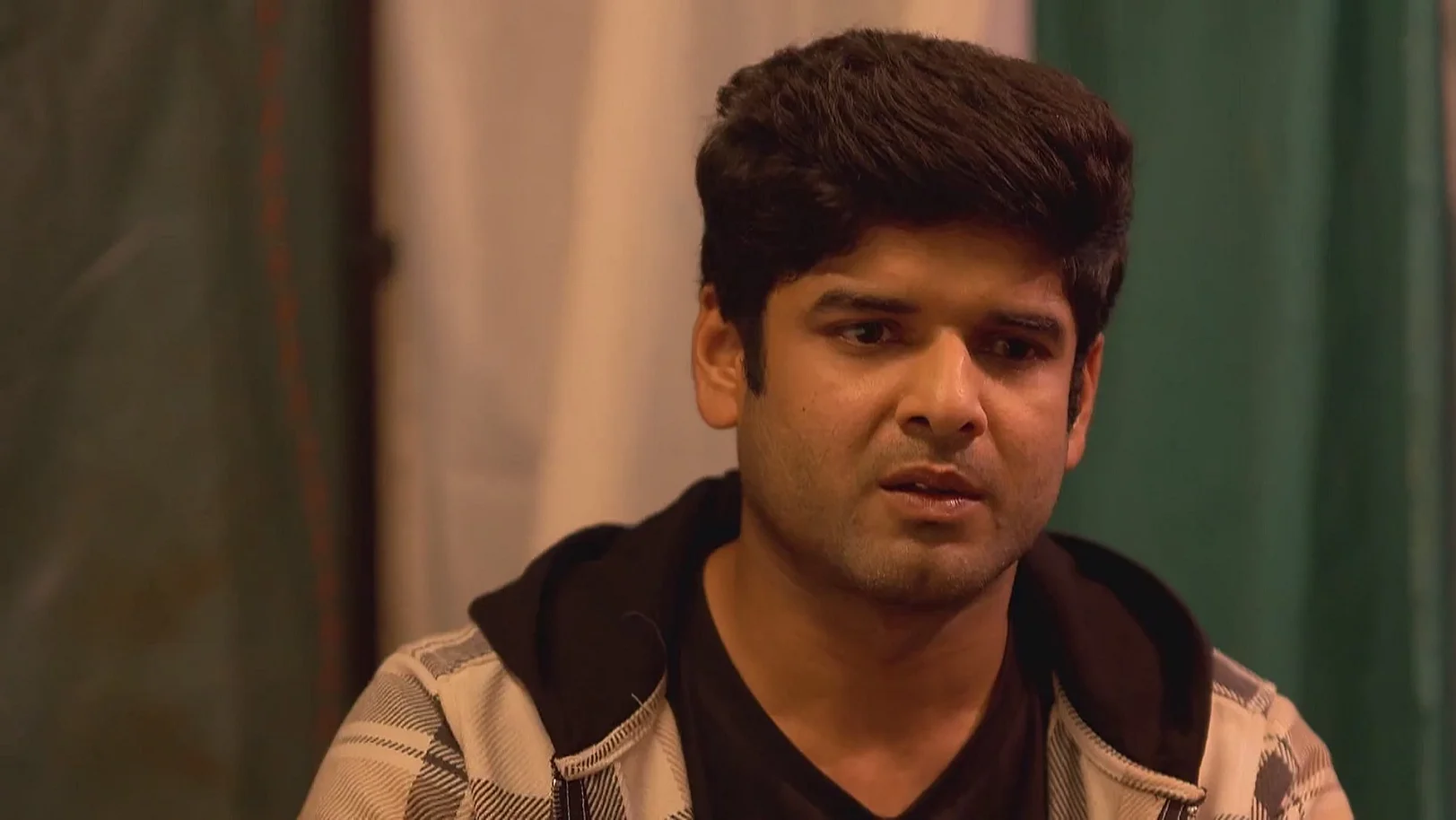 A Shot Is Fired at Parul 4th July 2025 Webisode