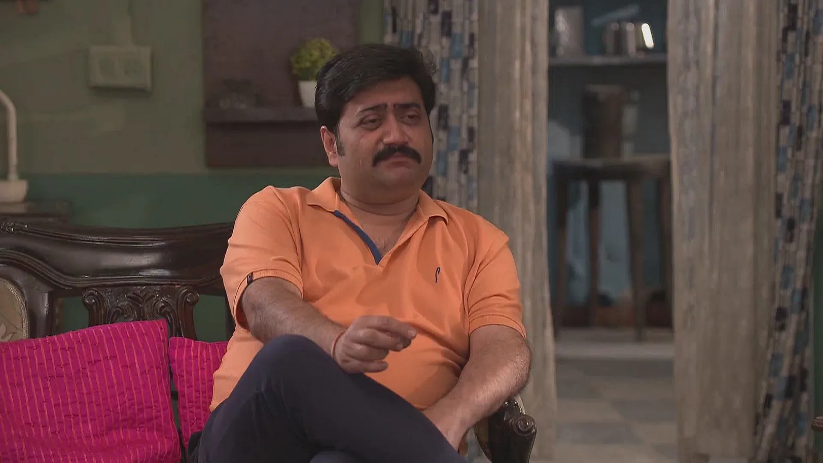 Amma Suggests Getting Beni and Surili Married - Happu Ki Ultan Paltan 