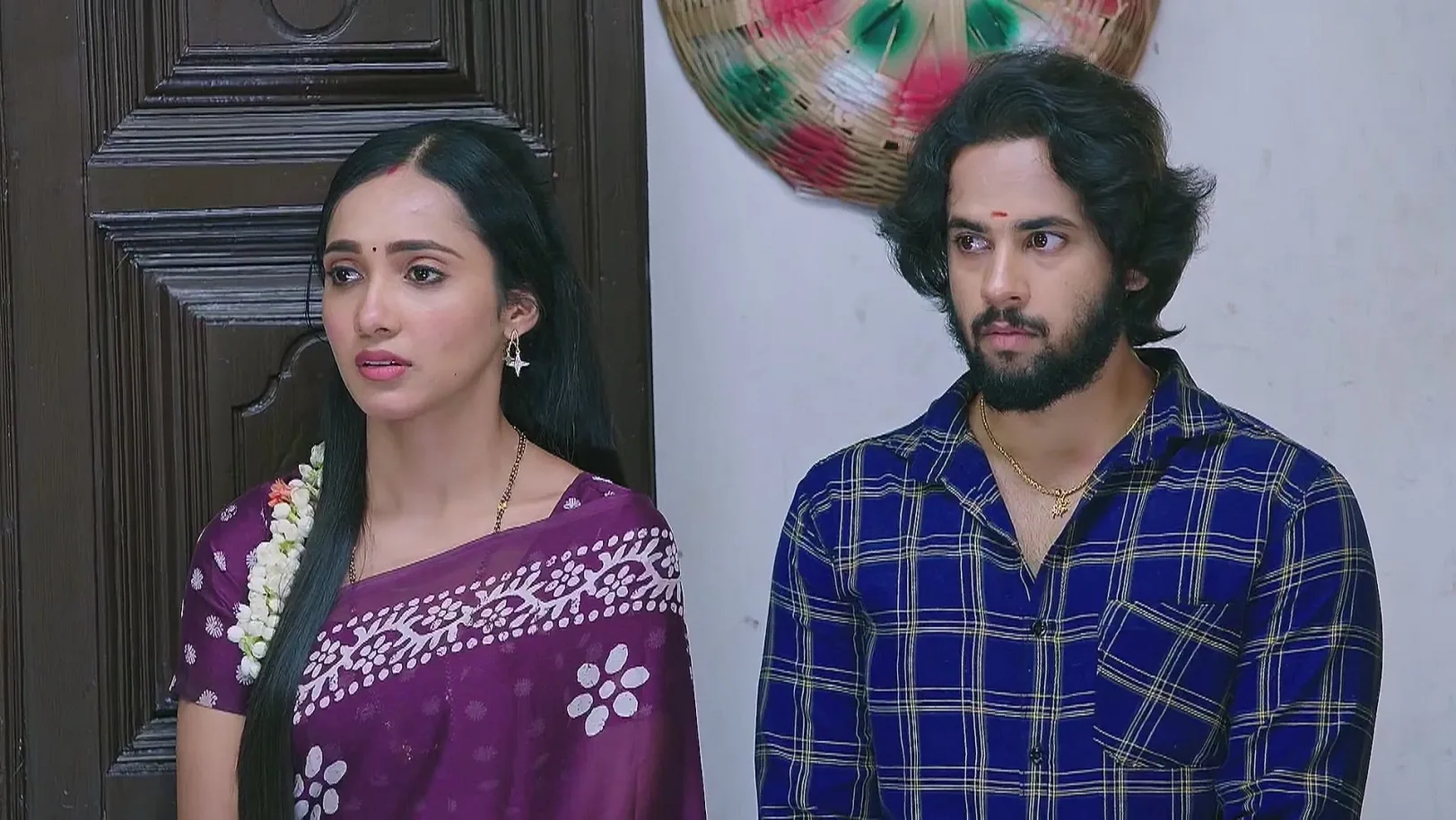 Subbu's Family Welcomes Veerendranath-Lalita Devi - Shravani Subramanya 
