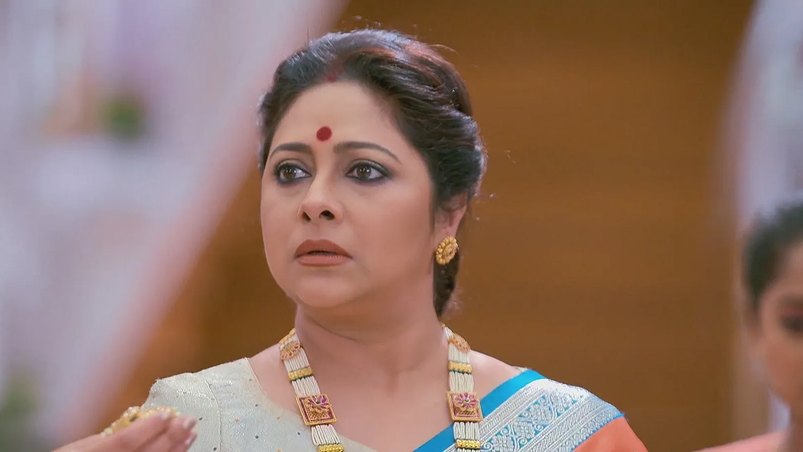 A Gold Necklace Is Found in Kusum's Belongings - Kusum 