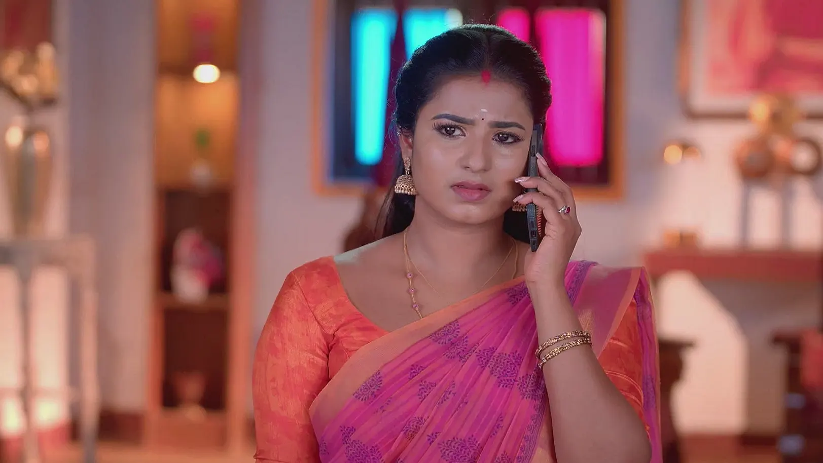 Karthigai Deepam - July 08, 2025 - Webisode 8th July 2025 Webisode