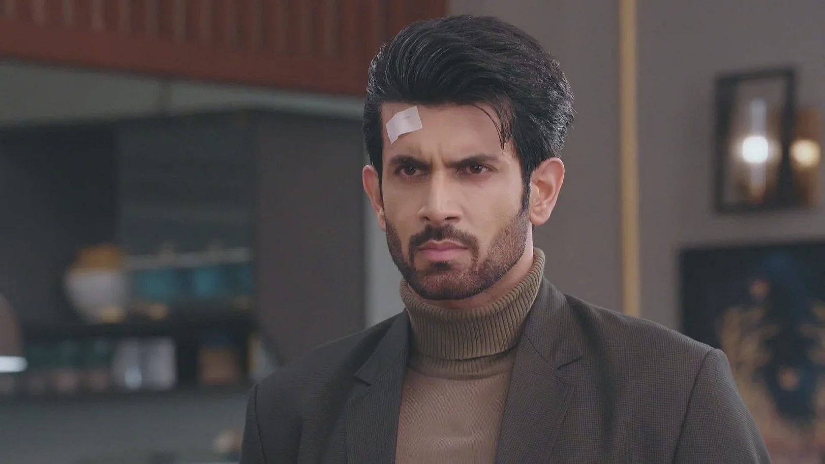 Raunak Says Something Provoking to Shivansh - Kumkum Bhagya 