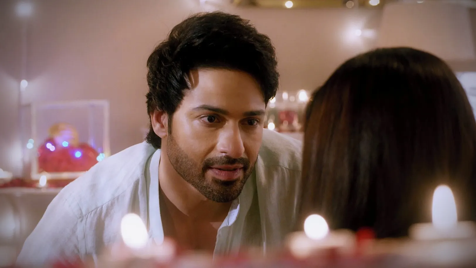 Akash Releases a Snake into Suraj and Jagriti’s Room - Jagriti - Promo