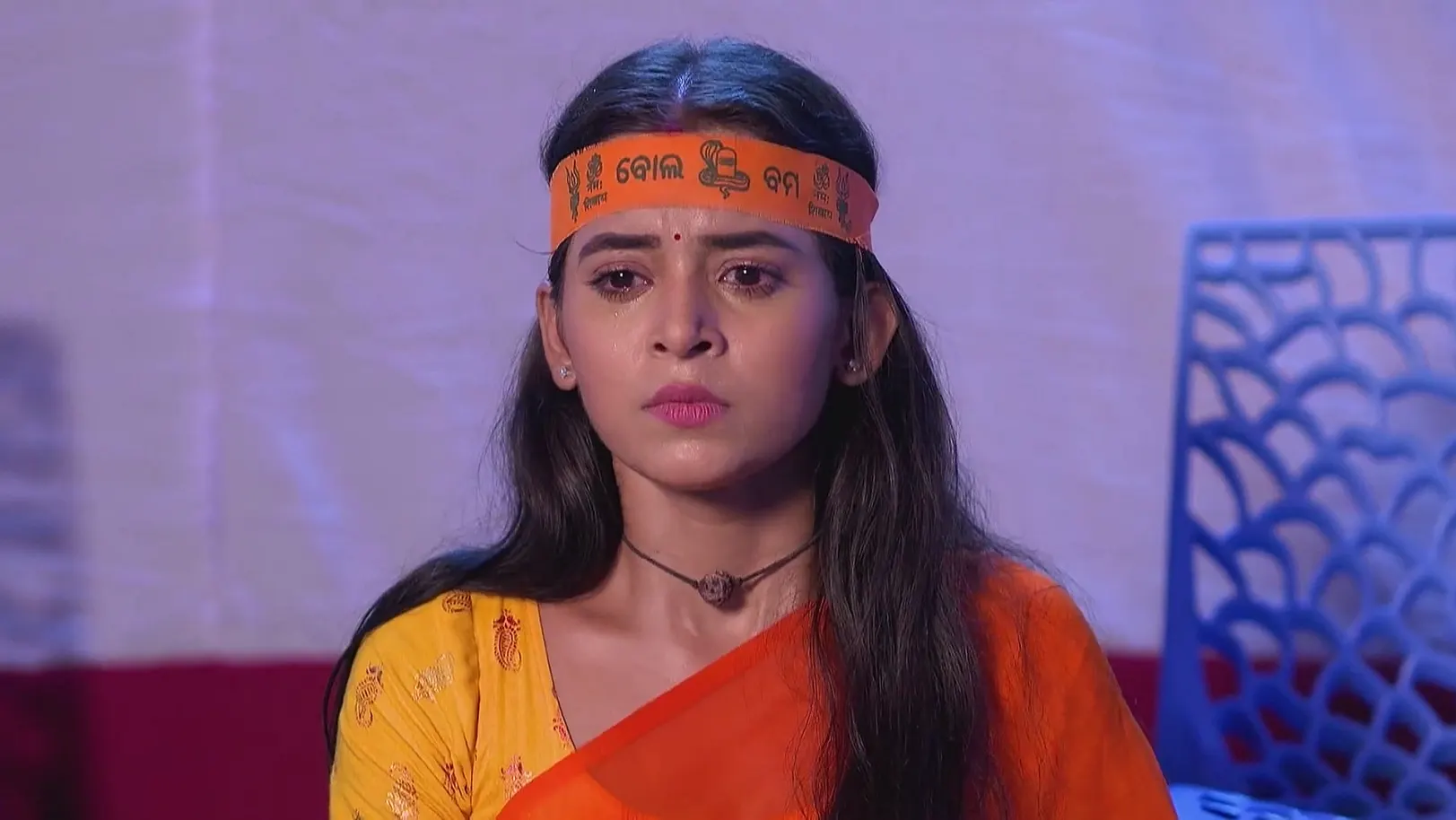 The Doctor Helps Abhi - Tu Khara Mun Chaai 