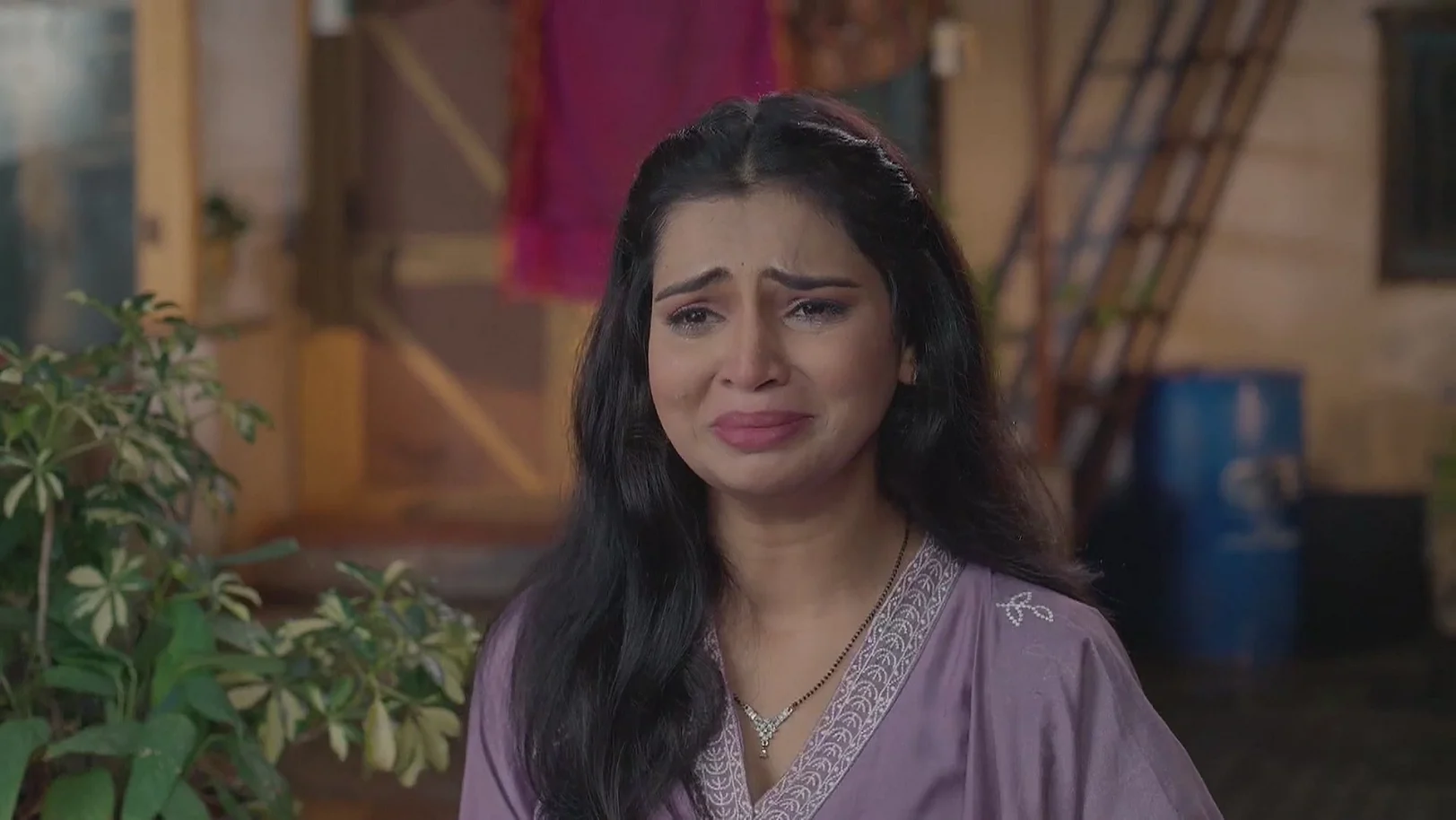 Divya Apologises To Vandana and Aaji - Shiva 