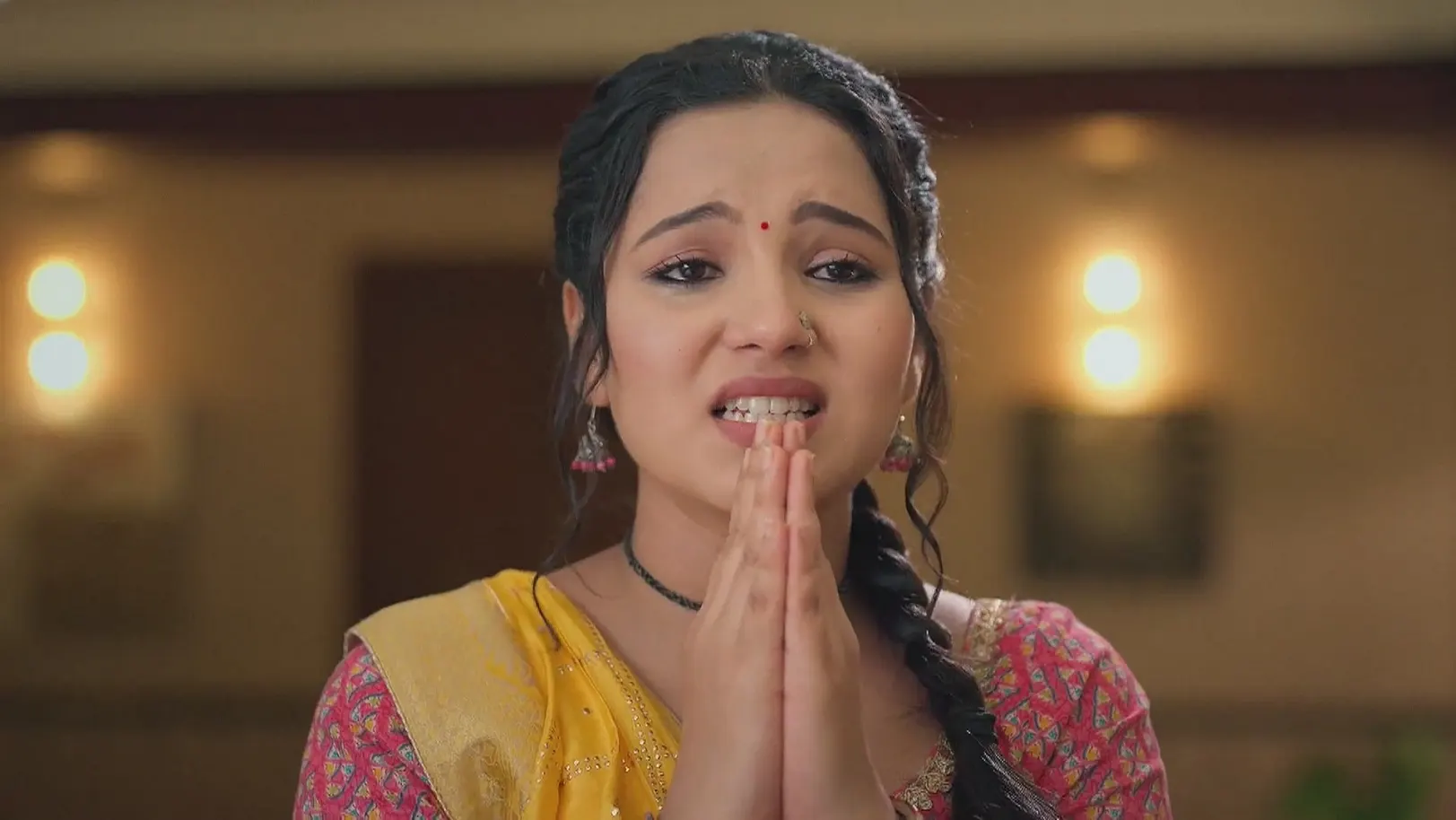 Devansh Meets with an Accident - Vasudha 