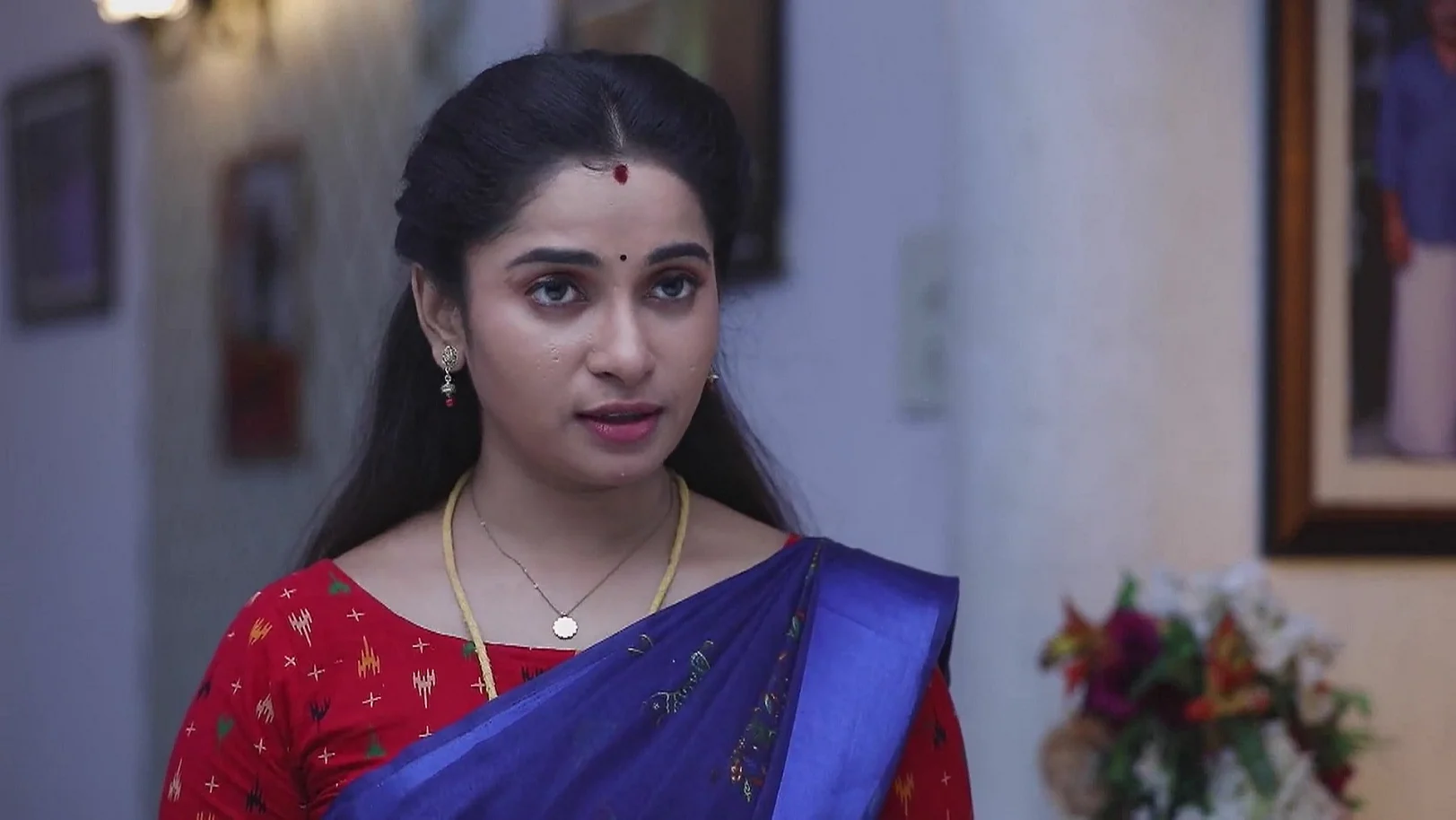 Siva Mocks Padmavathi - Mounam Pesiyadhe 