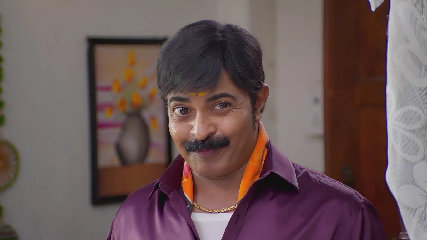 Mannivanan Learns about the Astrologer's Prophecy - Sandhya Raagam 