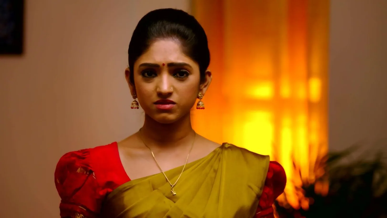 Ninaithale Inikkum - September 18, 2021 - Episode Spoiler