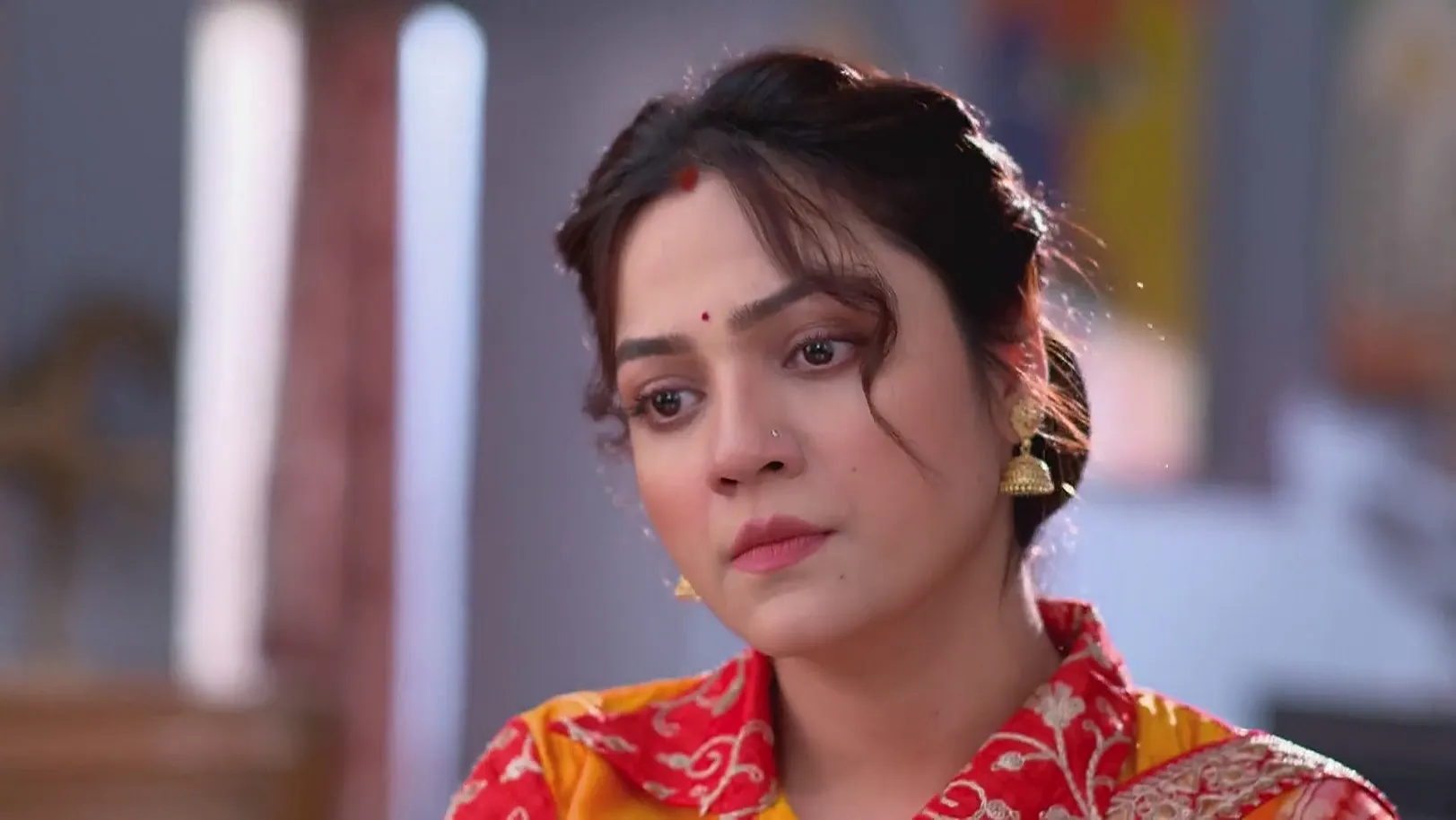 Mehendi Criticises Koushiki and Samaresh - Jagadhatri 
