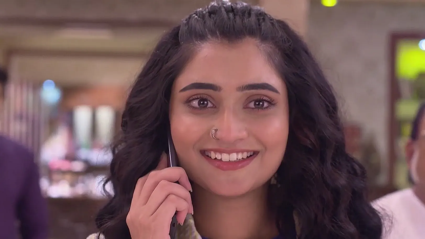 Durga Confesses Her Love to Rishabh - Jagadhatri 