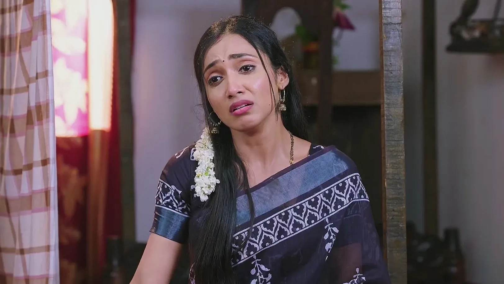 Shravani Gets Emotional - Shravani Subramanya 