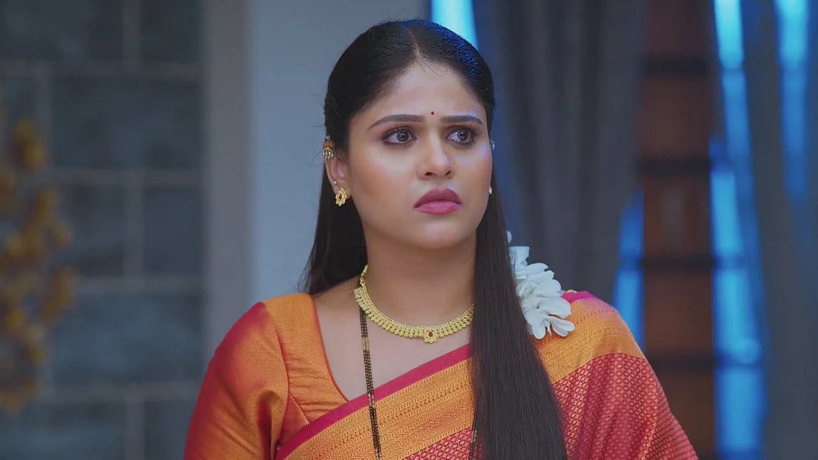 Aaji Doubts Bhavana’s Character - Lakshmi Niwas 
