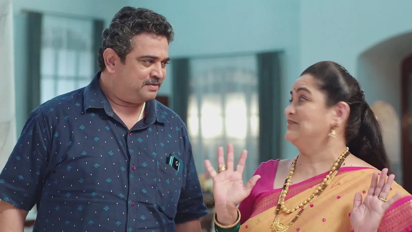 Veda Is Happy to See the Idol of Baby Krishna - Tula Japnar Aahe 