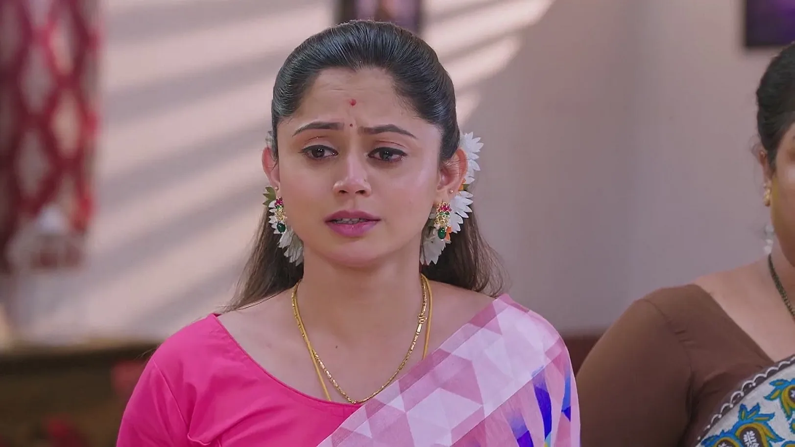 Indira Threatens Subbu's Family - Shravani Subramanya 