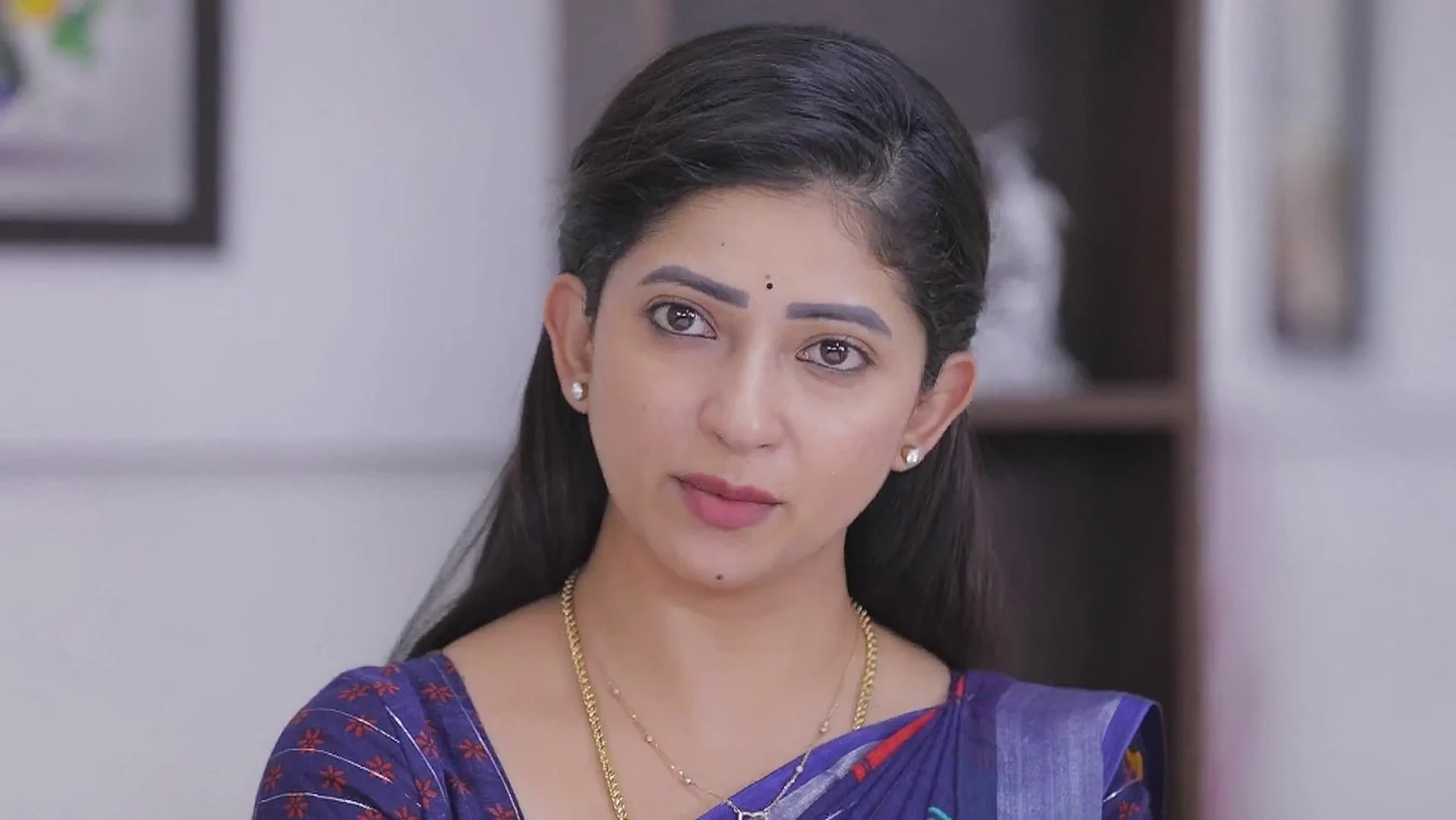 Bharathi's Act Angers Kannatha - Idhayam 