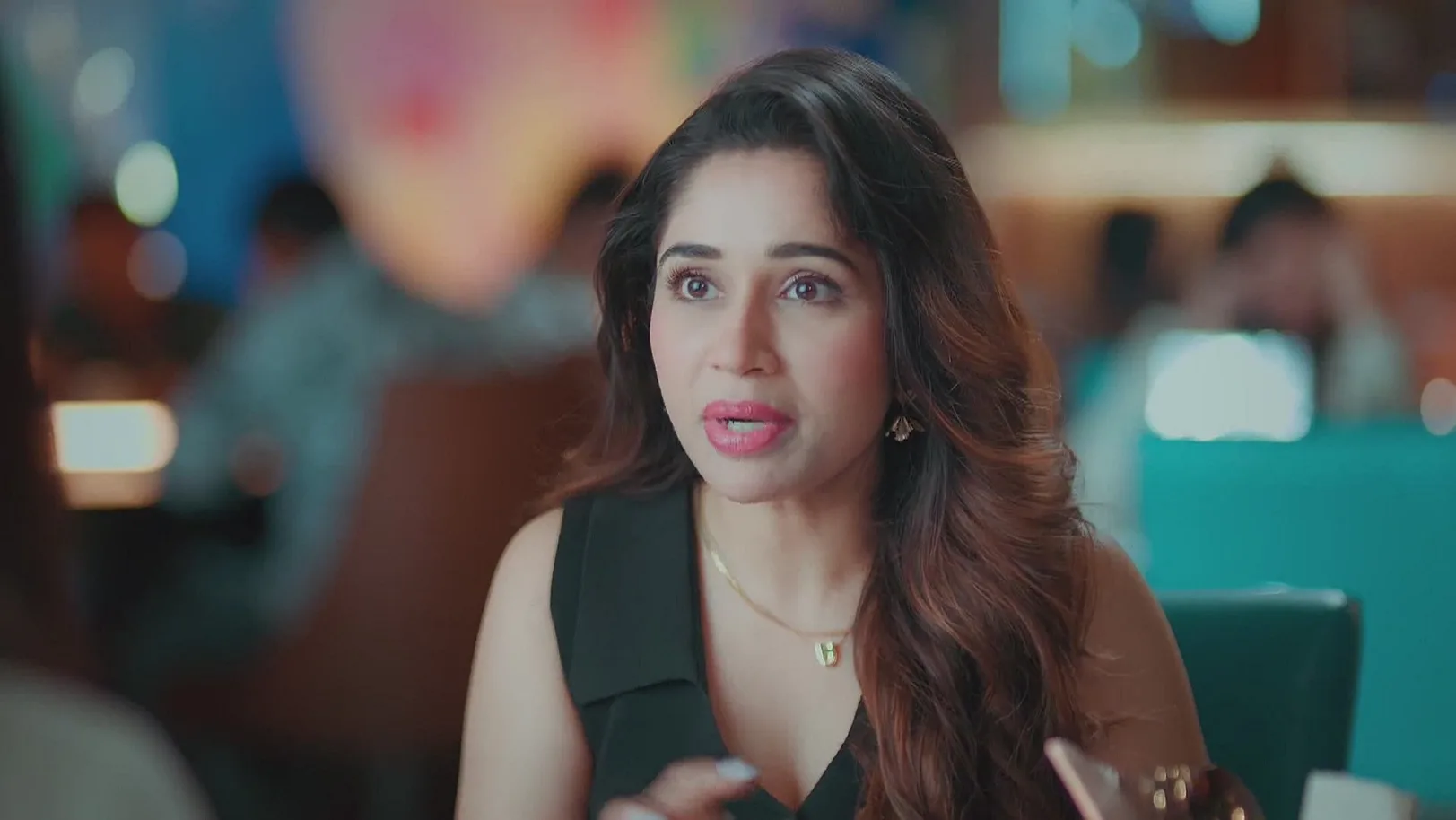 Swanandi Meets Adhira - Veen Doghatli Hi Tutena 