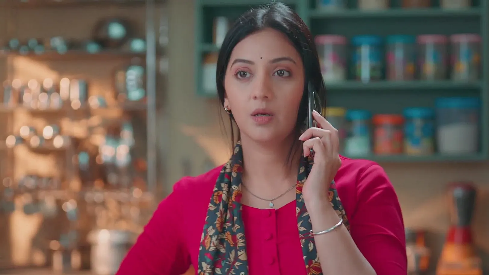 Swanandi and Samar Decide To Meet and Talk - Veen Doghatli Hi Tutena 