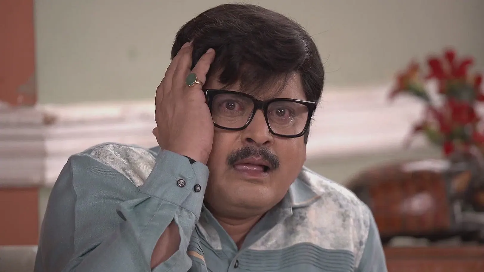Angoori Throws Slippers at Tiwari - Bhabi Ji Ghar Par Hai 