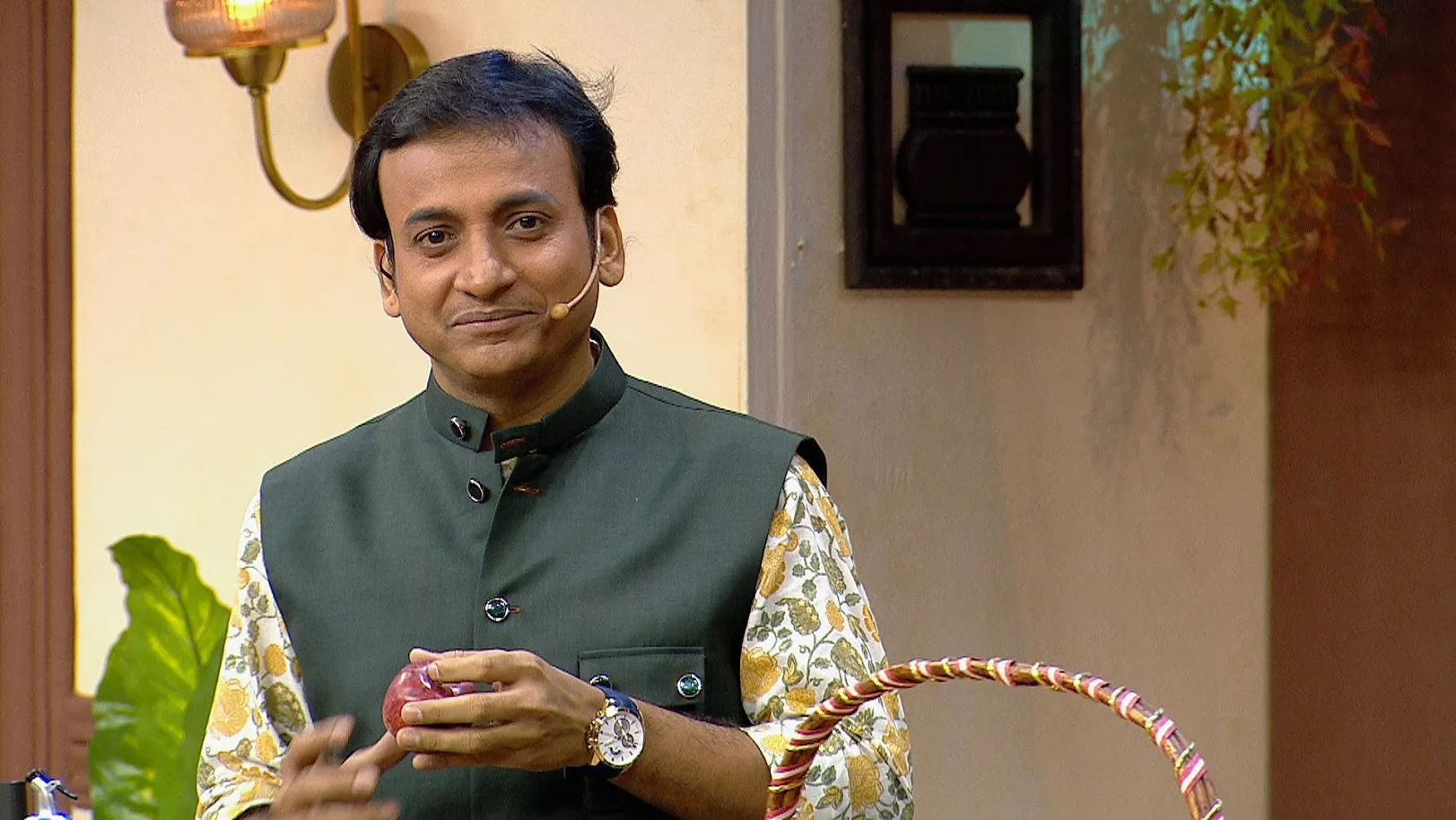 Amhi Sare Khavaiyee – Jodicha Mamla - September 16, 2025 - Episode Spoiler