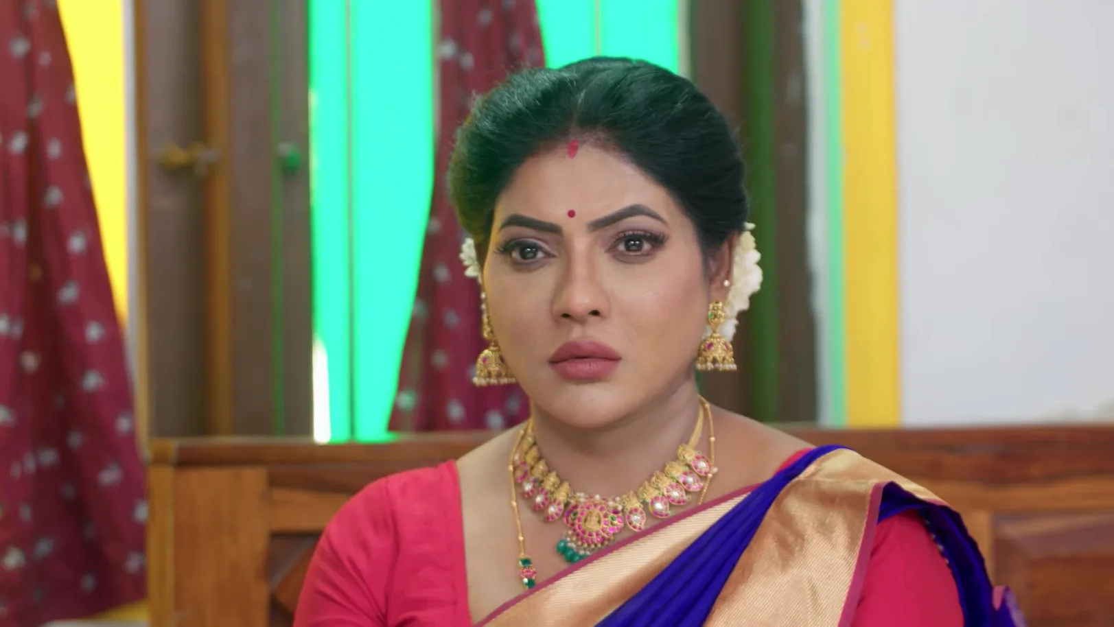 Karthigai Deepam - September 18, 2025 - Episode Spoiler