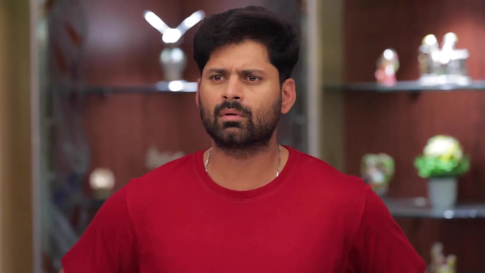 Mano Protects Abhi - Idhayam 