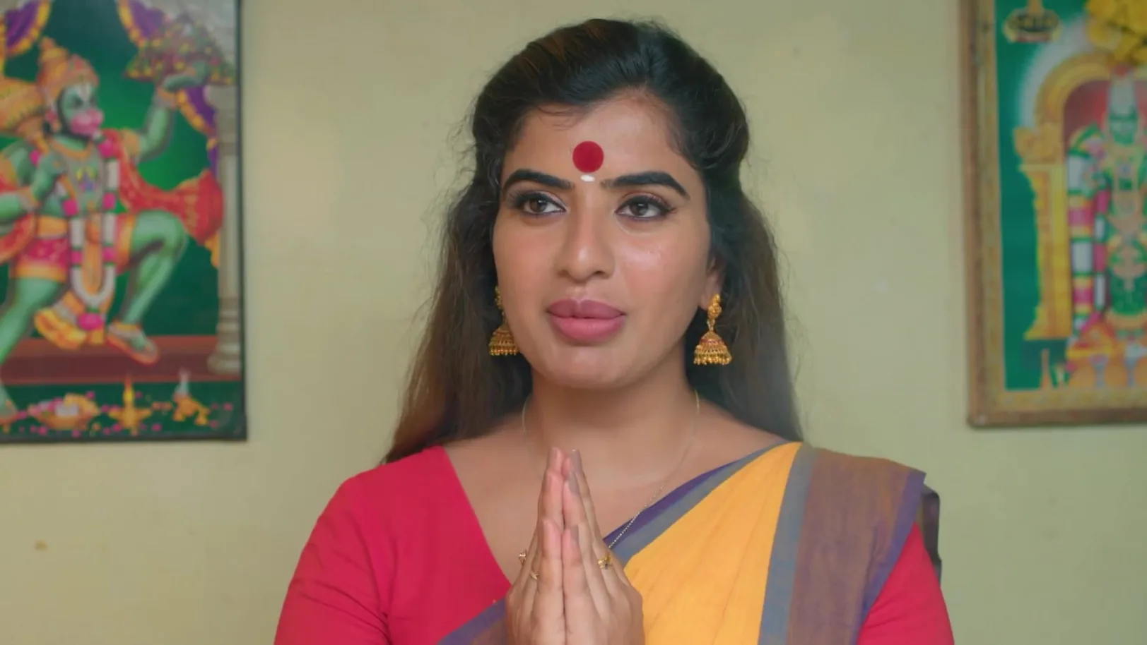 Sivanandi Abducts Maari - Kathigai Deepam 