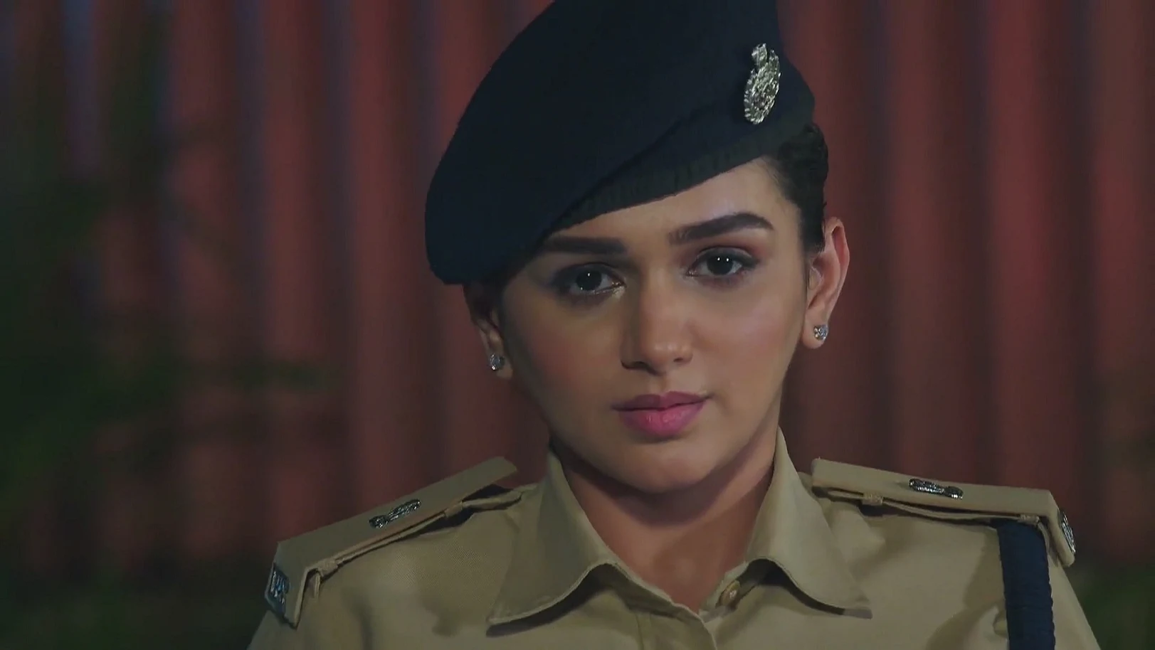 Suraj Pretends to Forget the Wedding Anniversary - Jagriti 