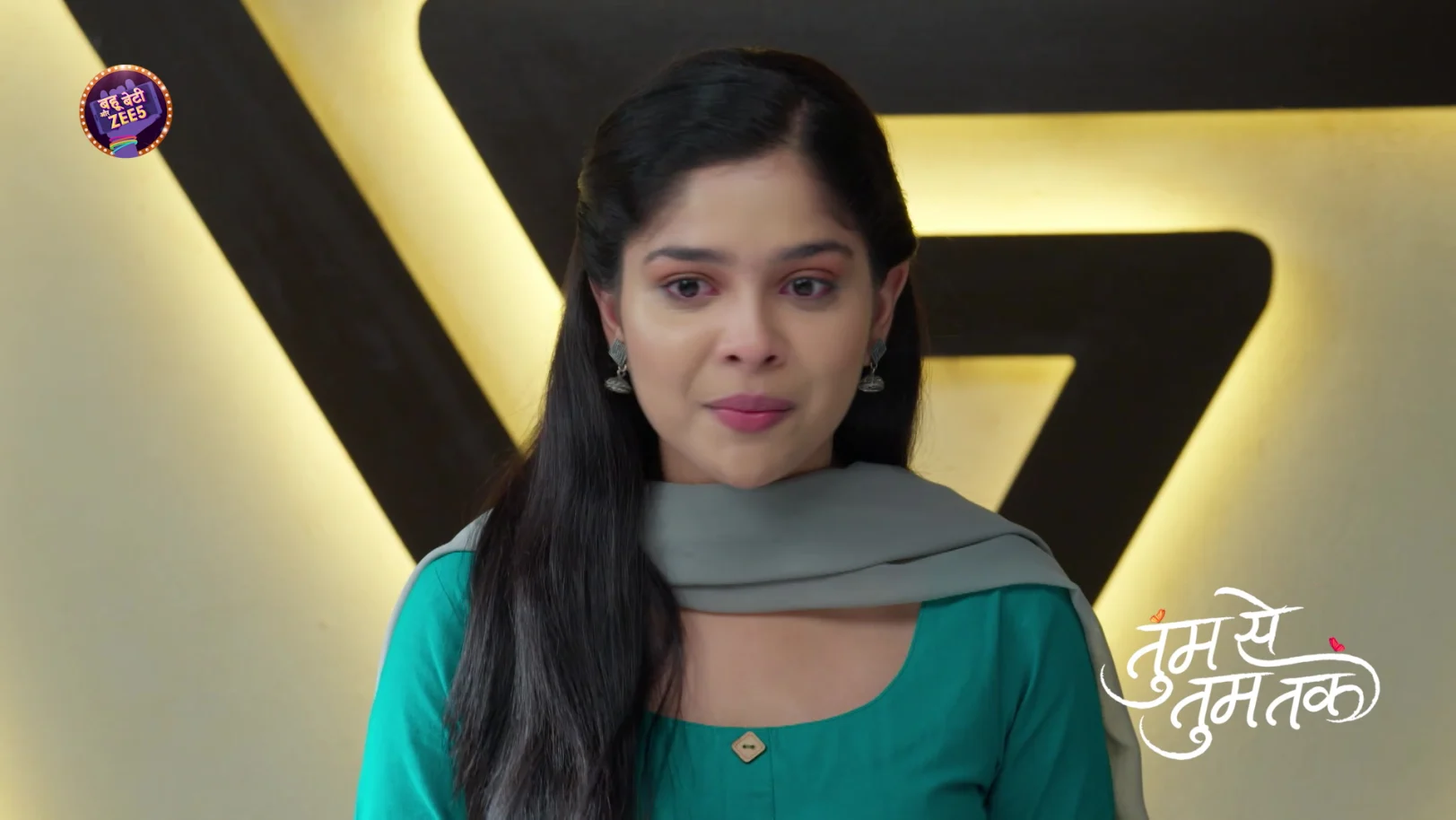 Devansh Fights a Few Goons for Vasudha’s Mangalsutra - Bahu Beti Aur ZEE5 Episode 115 Devansh Fights a Few Goons for Vasudha’s Mangalsutra - Bahu Beti Aur ZEE5 Episode 115