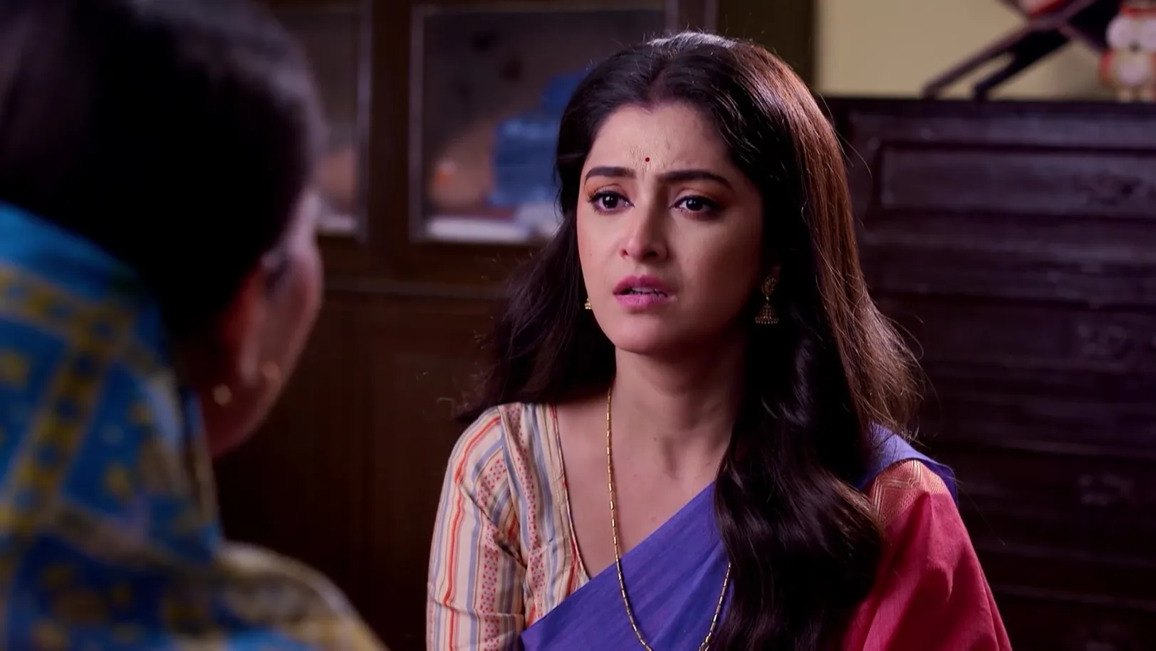 Shyamoli Learns about Mala's Family - Mana Rahigala Tumarithare 